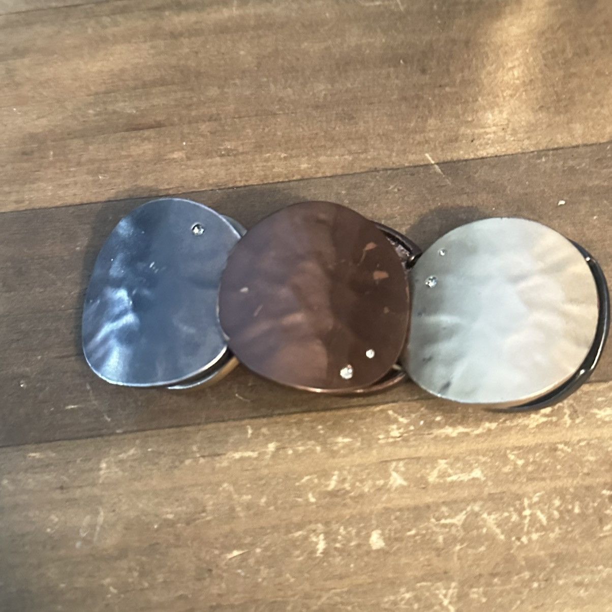 Kenneth Cole Kenneth Cole tricolor hammered disc stretch bracelet Size ONE SIZE - 7 Thumbnail
