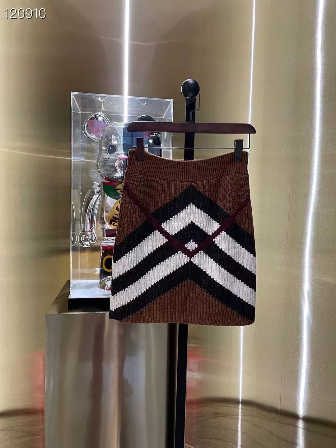 Burberry Burberry 22FW Knit Wool Skirt Size 36" / US 14 / IT 50 - 1 Thumbnail