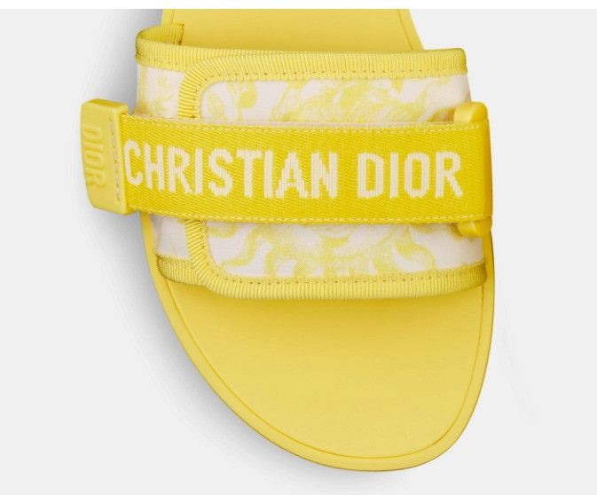 Dior o1w1db10425 KCQ431T Slides in Lemon Yellow Size US 7 / IT 37 - 5 Thumbnail