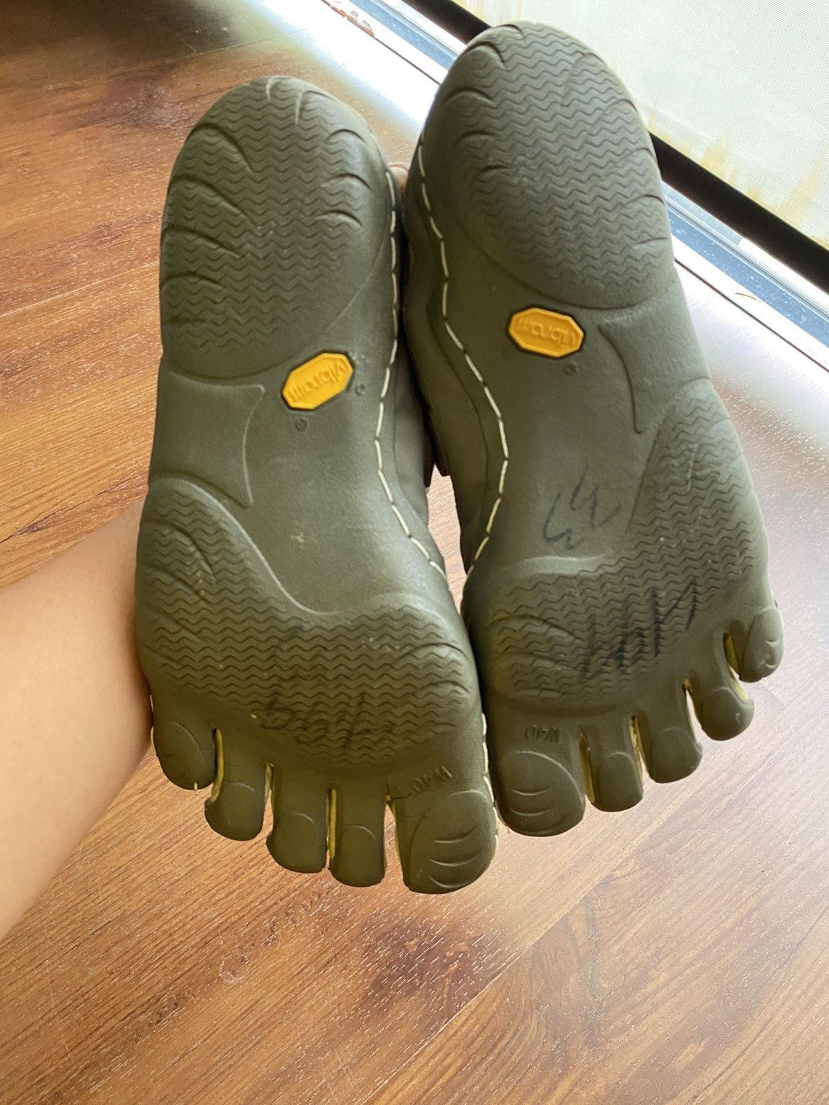 Vibram Vibram Five Fingers grey shoes Size US 10 / IT 40 - 8 Thumbnail