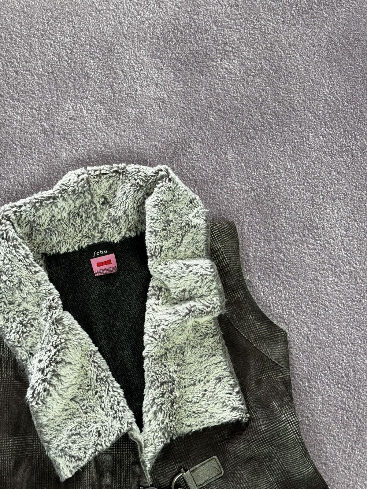 Japanese Brand Avant Garde Y2K Vintage Fuzzy Glam Vest Size M / US 6-8 / IT 42-44 - 6 Thumbnail