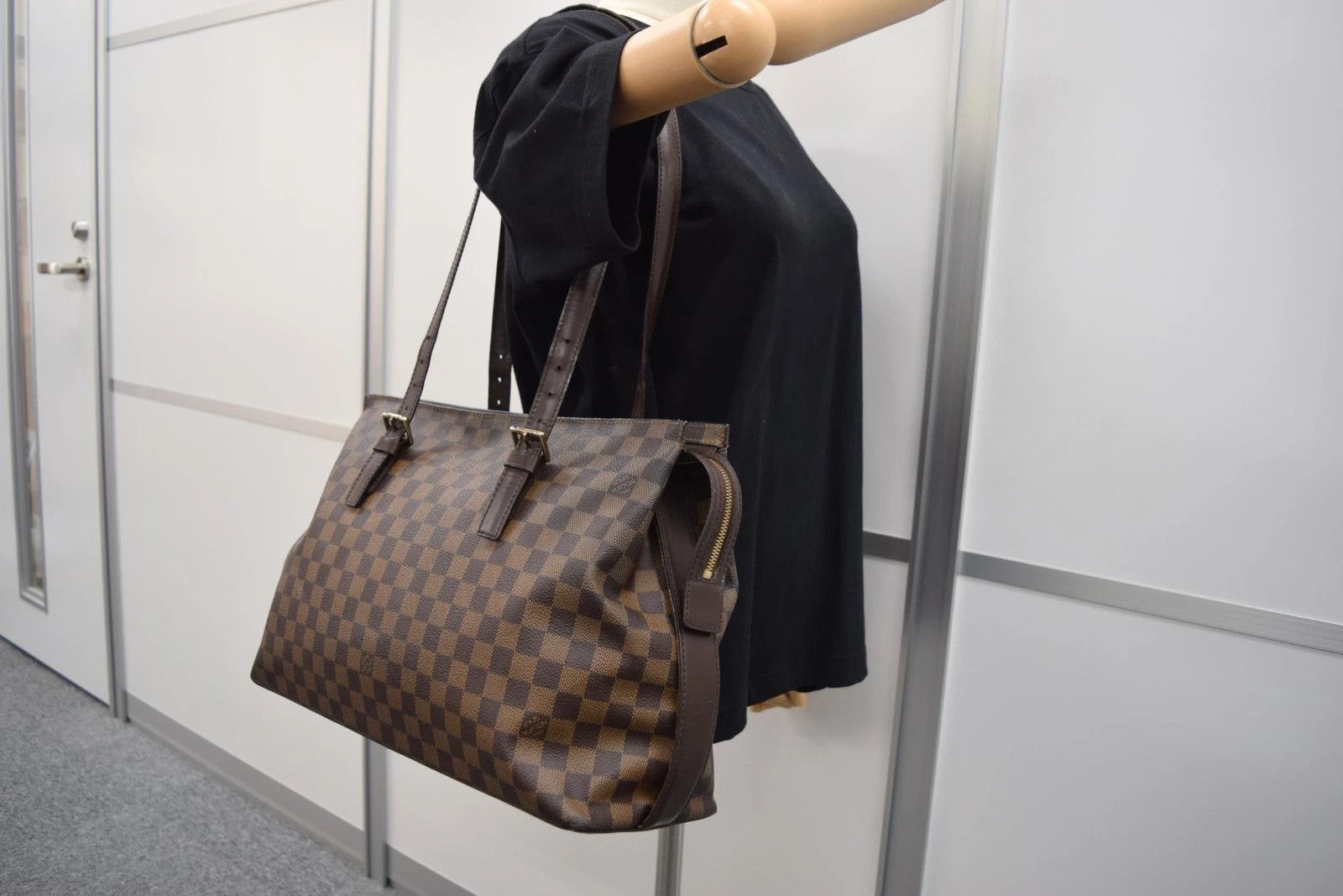 Louis Vuitton Louis Vuitton Chelsea Shoulder Bag Damier Ebene N51119 Size ONE SIZE - 3 Thumbnail