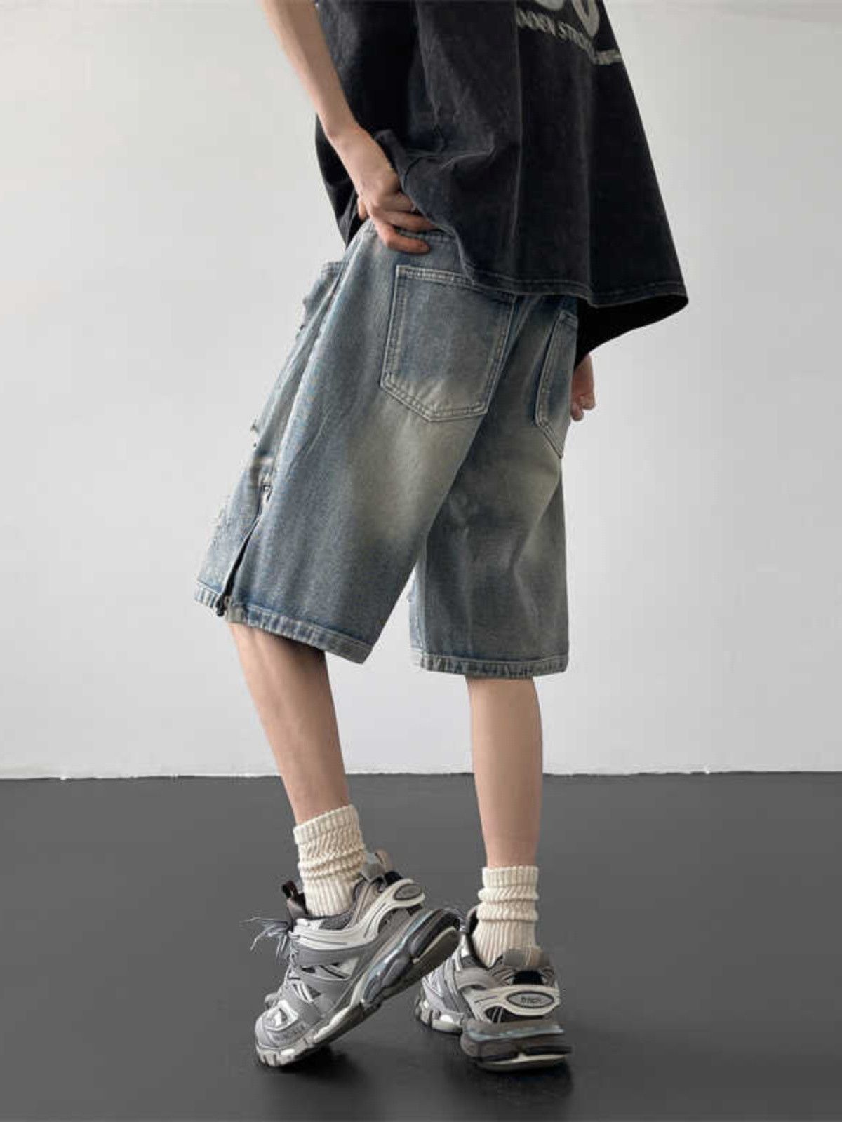 Japanese Brand × Jean Loose straight casual distressed denim shorts Size US 32 / EU 48 - 5 Thumbnail