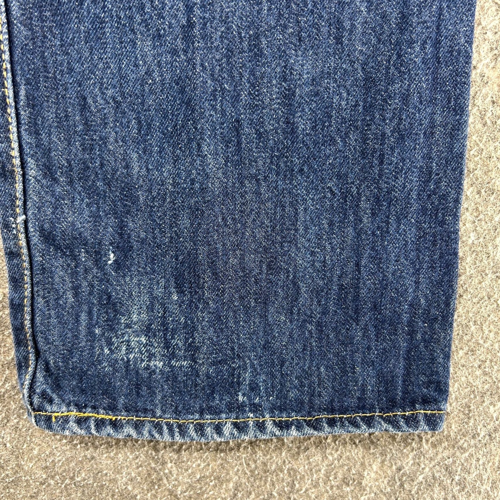 Levi's Levi's 501 Jeans Men 36x29 Regular Medium Wash Distressed Vintage Retro 5-Pocket Blue Denim Straight Leg N/A Size US 36 / EU 52 - 5 Thumbnail