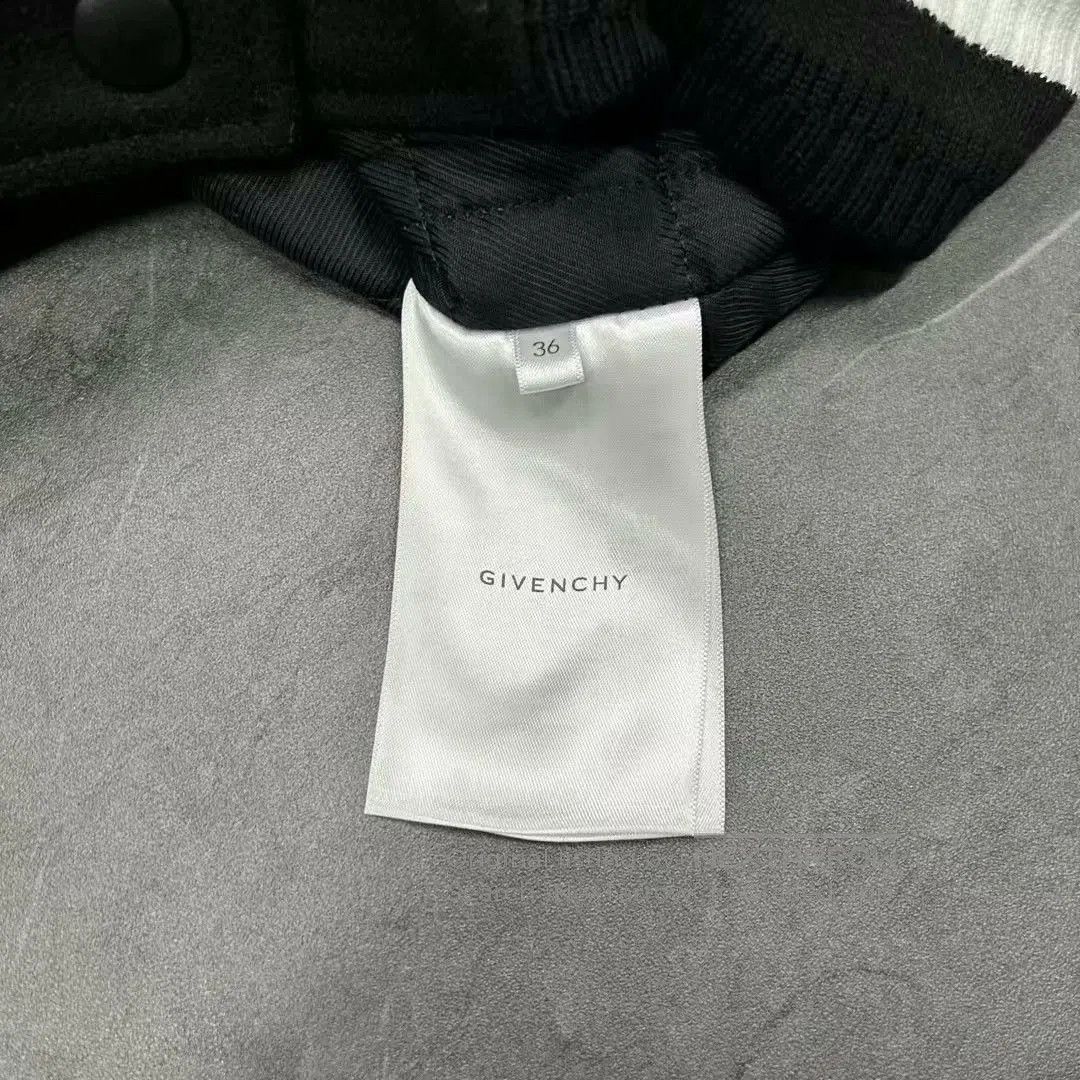 Givenchy givenchy leather sleeve baseball jacket size 36. Size US S / EU 44-46 / 1 - 7 Thumbnail