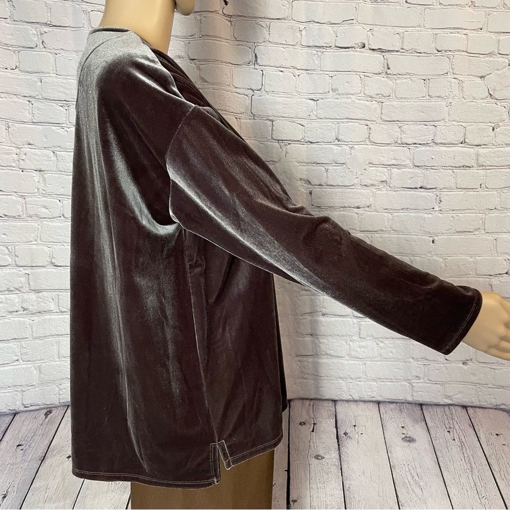 J. Jill New J. Jill Velvet Long Sleeve Brown Top Size S Size S / US 4 / IT 40 - 3 Thumbnail