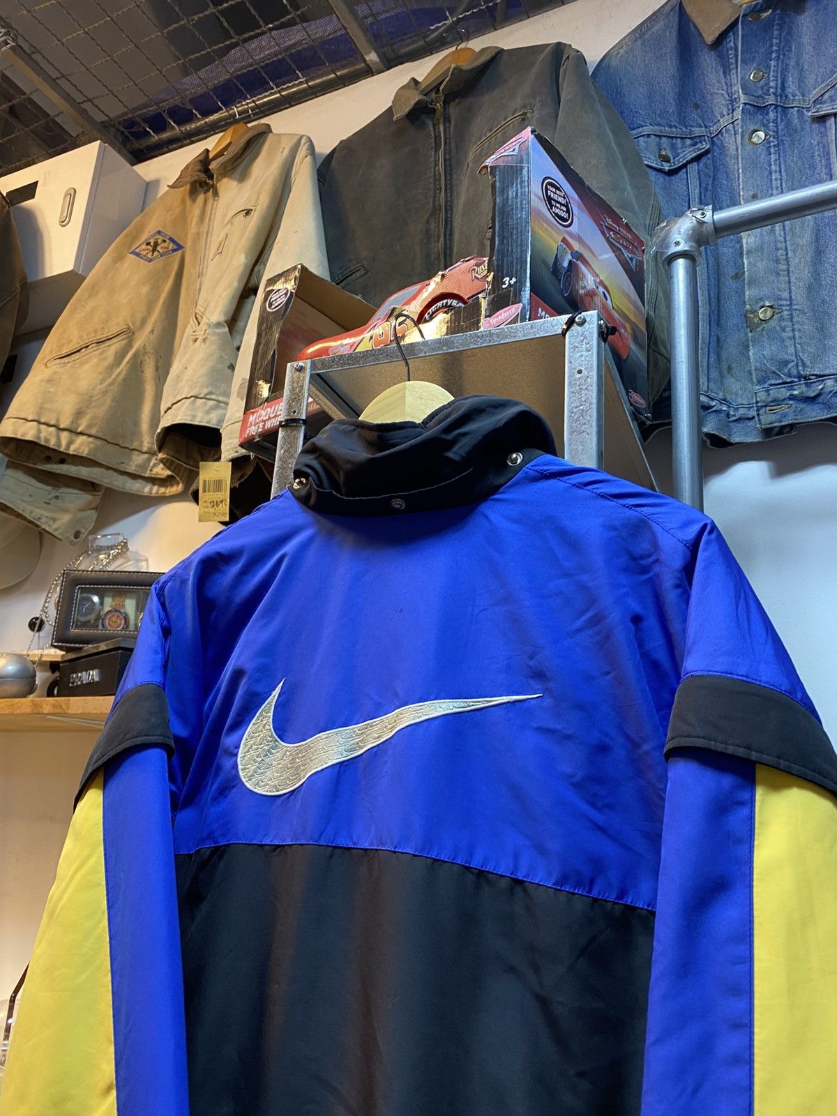 Nike Vintage Nike Swoosh Windbreaker Jacket Size US XL / EU 56 / 4 - 4 Thumbnail