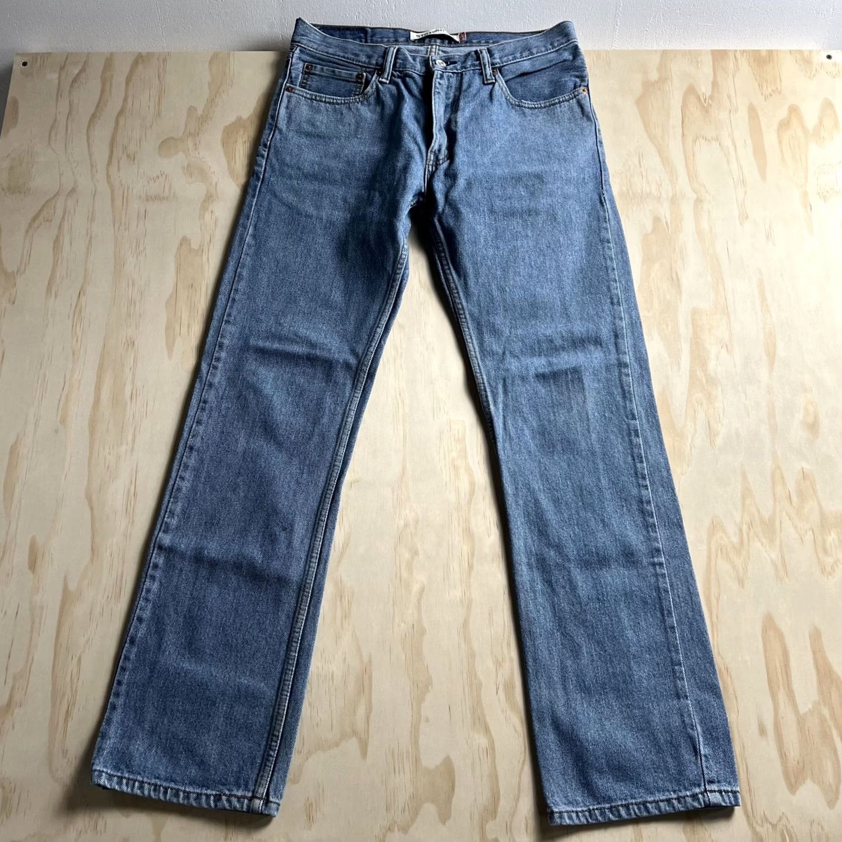 Levi's Levi's 505 Jeans Mens Medium Wash Blue Denim Straight Zip Fly 32x32 Size US 32 / EU 48 - 3 Thumbnail