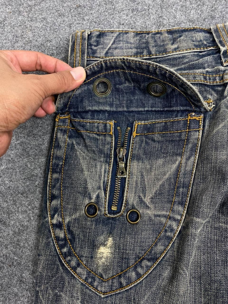 semanticdesign semantic design bondage style distressed denim Size US 33 - 8 Thumbnail
