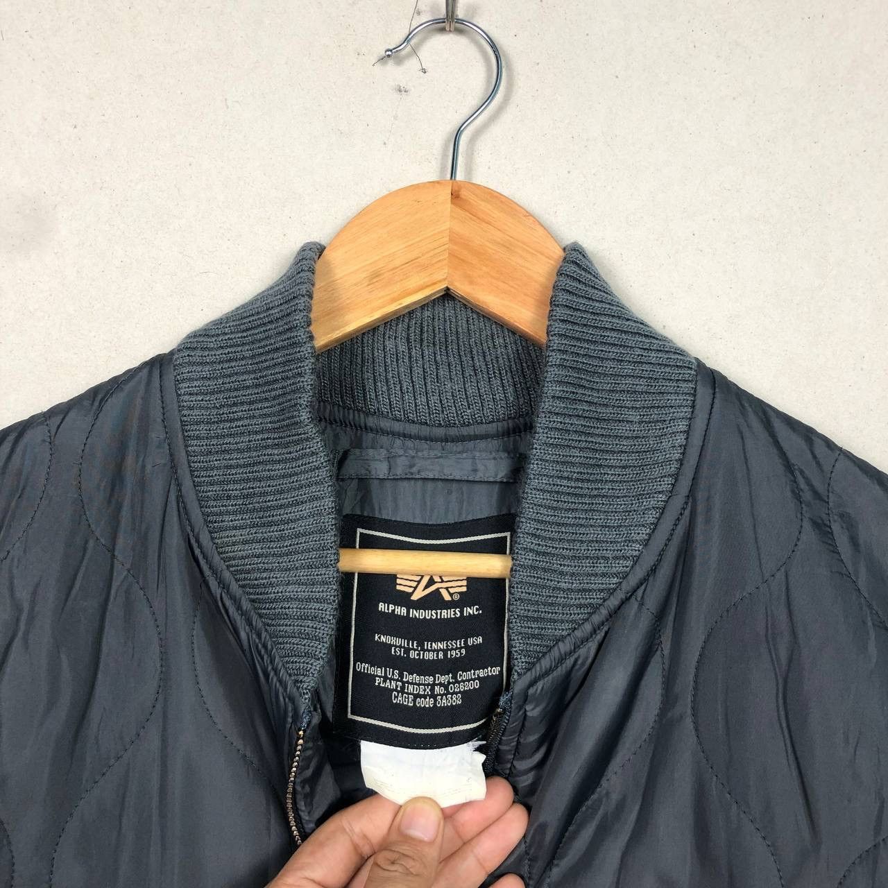 Alpha Industries Vintage Alpha Industries Jacket Black Bomber Alpha USA Size US L / EU 52-54 / 3 - 4 Thumbnail
