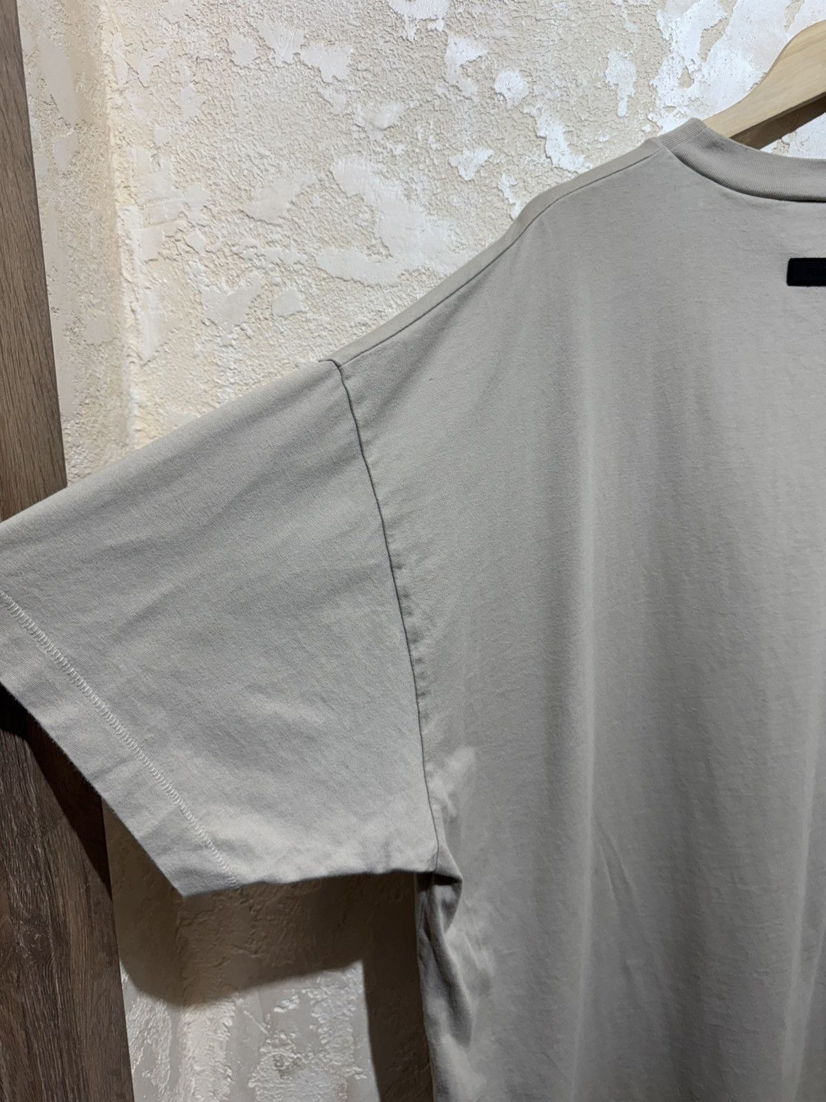 FOG FOG Fear Of God Essentials T-SHirt Size L Size US L / EU 52-54 / 3 - 11 Thumbnail