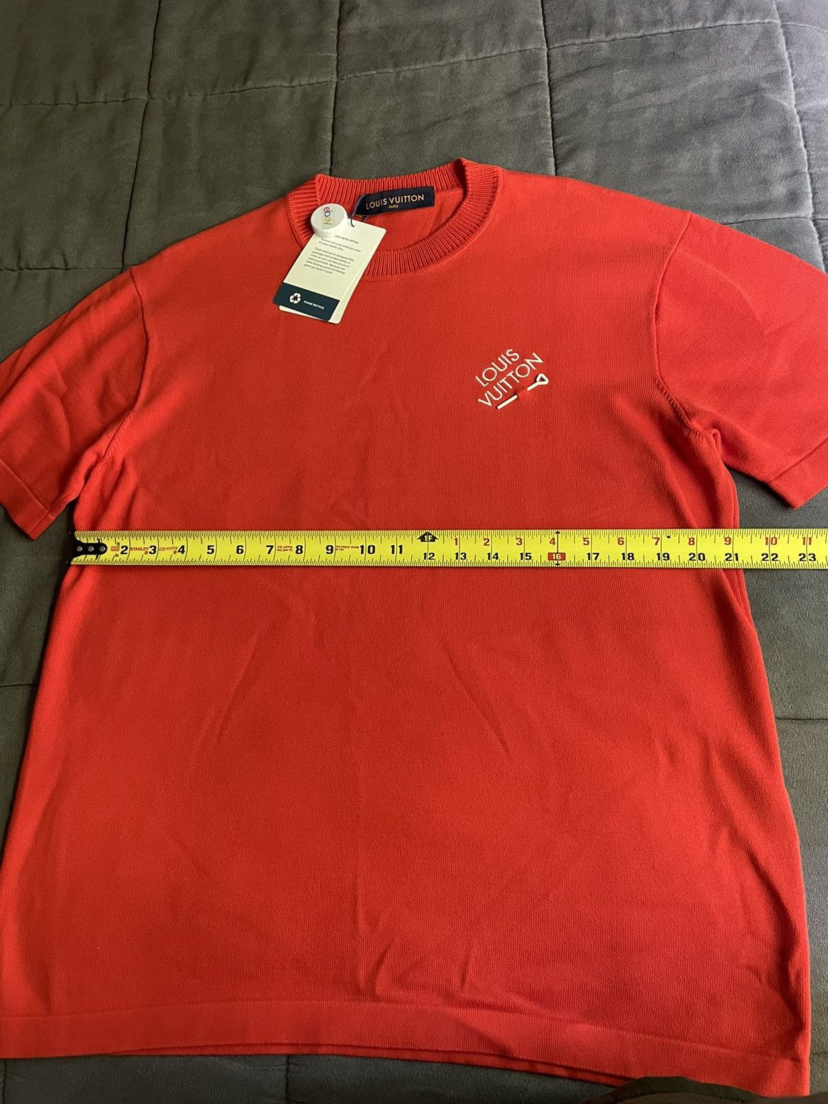 Louis Vuitton Louis Vuitton Signature Pin Logo Embroidered T Shirt Size US M / EU 48-50 / 2 - 5 Thumbnail