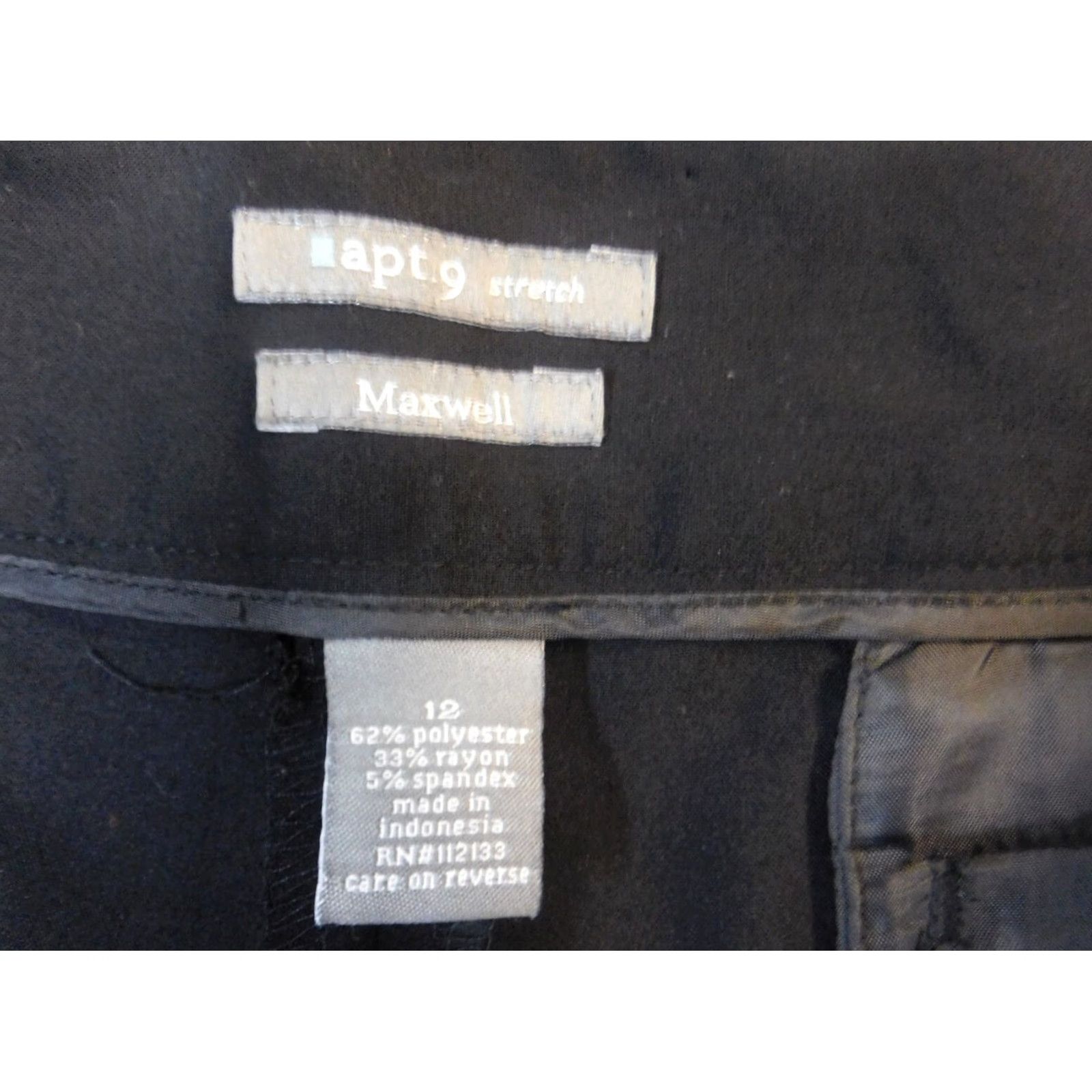 Apt. 9 Apt. 9 Pants Womens 12 Black Capri Straight Modern Fit Regular Inseam 20 Comfort Knit Cotton Blend Button Missing Size 34" / US 12 / IT 48 - 3 Thumbnail
