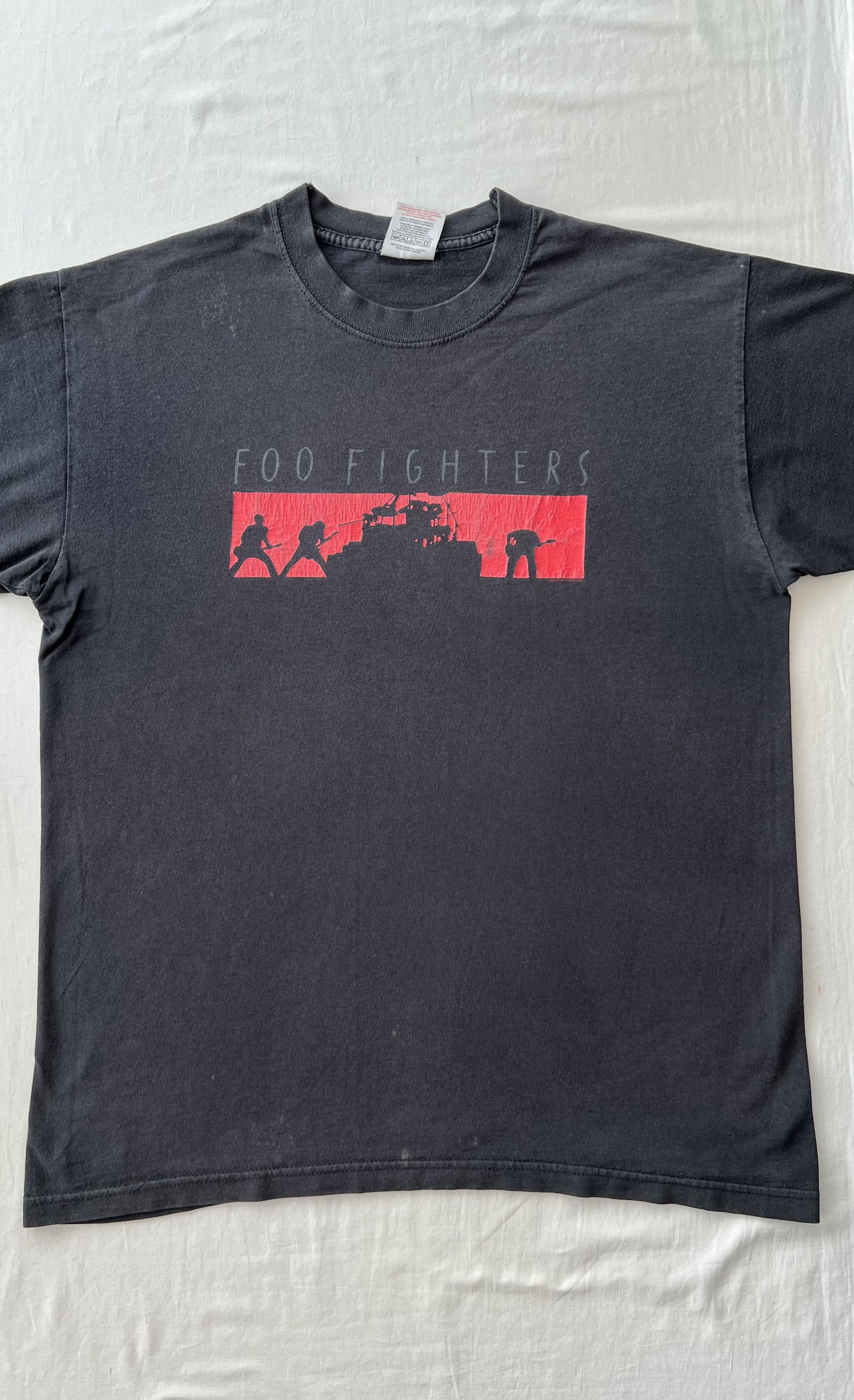 Band Tees Vintage 2003 Foo Fighters One By One Black T-shirt Size US M / EU 48-50 / 2 - 3 Thumbnail