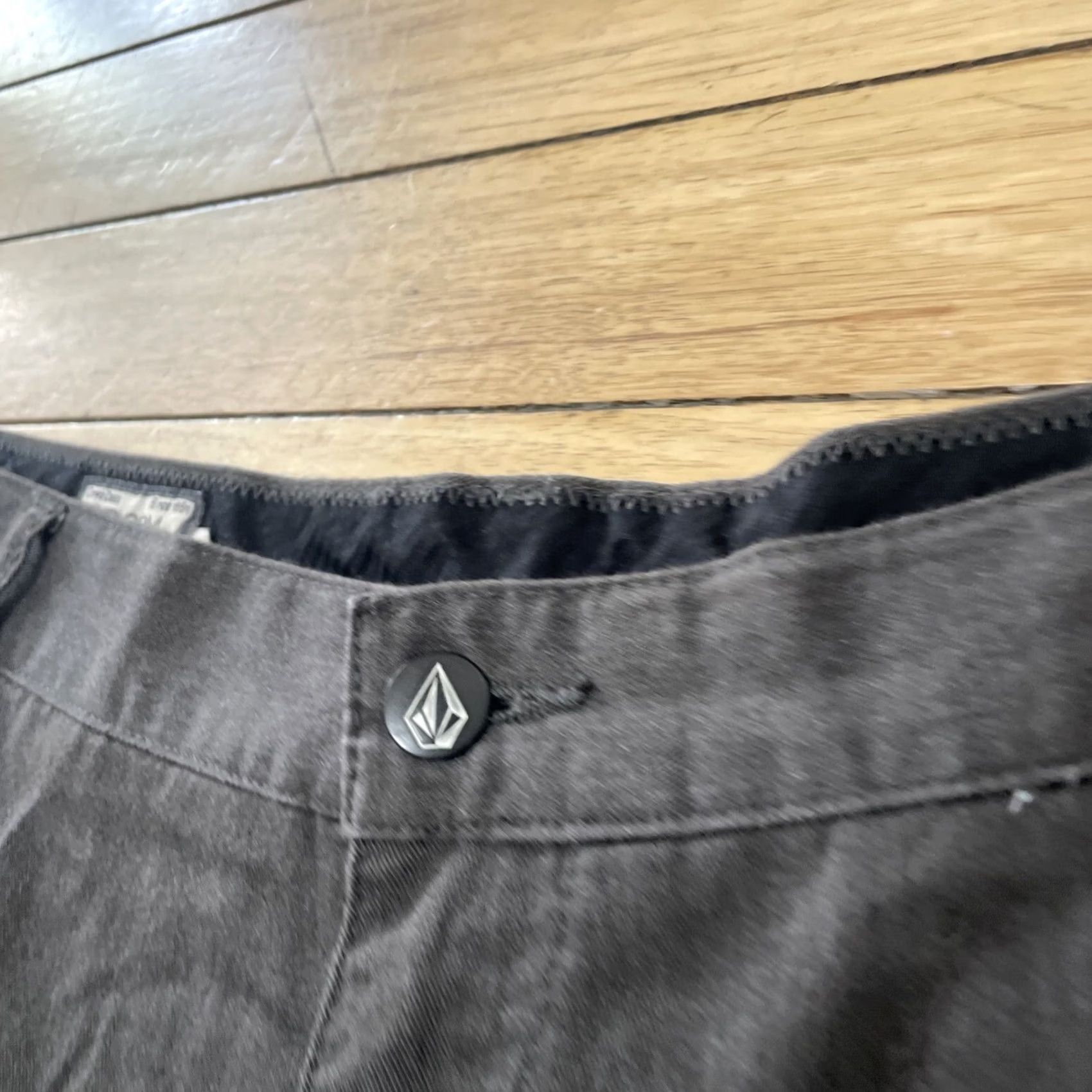 Volcom Volcom Shorts Men 38 Y2K Streetwear Gray Preppy Skate Chino Beach Surf 38x10 Size US 38 / EU 54 - 3 Thumbnail