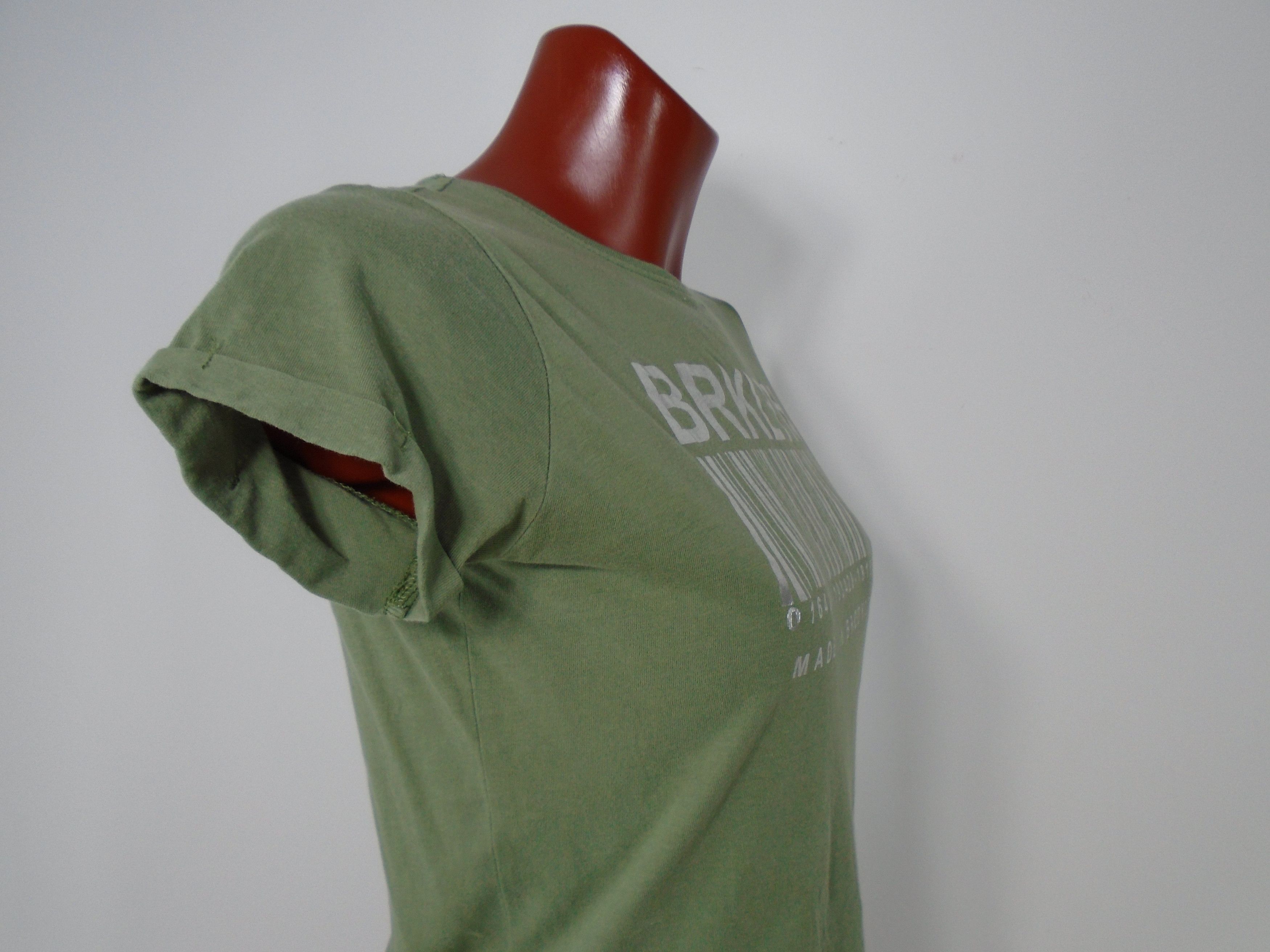 Vintage Women's T-Shirt Primark. Khaki. XS. Size XS / US 0-2 / IT 36-38 - 7 Thumbnail