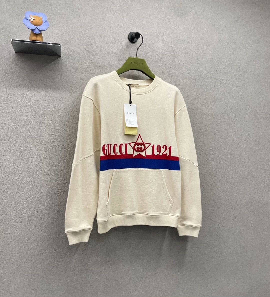 Gucci gucci sweatshirt with star logo in beige Size US M / EU 48-50 / 2 - 3 Thumbnail