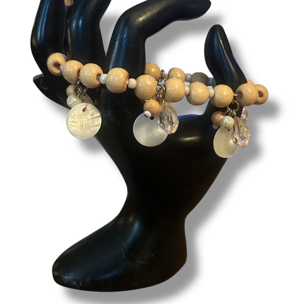 Other Beige wooden bead stretch bracelet w/mother of pearl dangles Size ONE SIZE - 3 Thumbnail