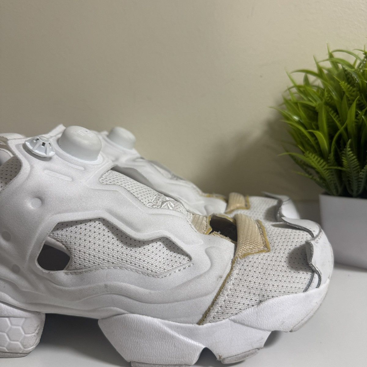 Maison Margiela × Reebok Reebok Maison x Margiela Instapump Fury Memory Of Shoes Size US 7 / EU 40 - 3 Thumbnail