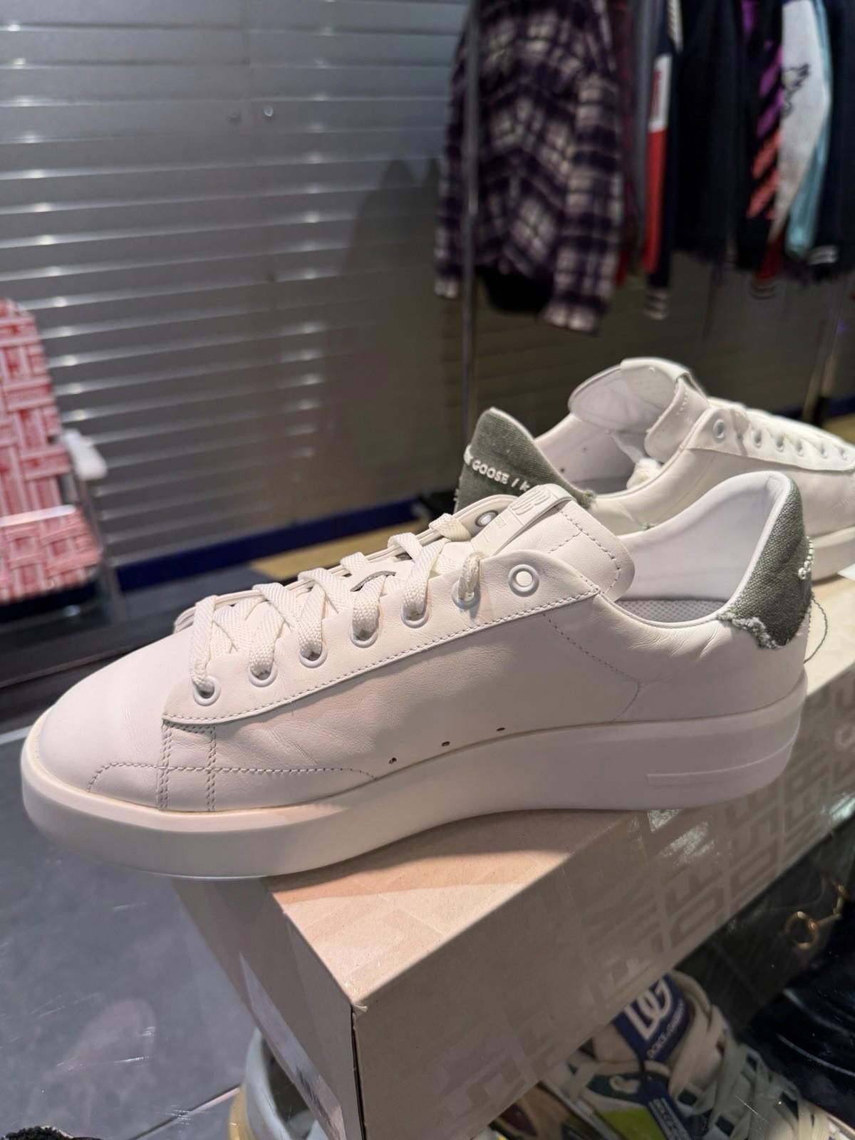 Golden Goose Golden Goose Sneakers Low Top White Green 42EU/9US Size US 9 / IT 39 - 8 Thumbnail