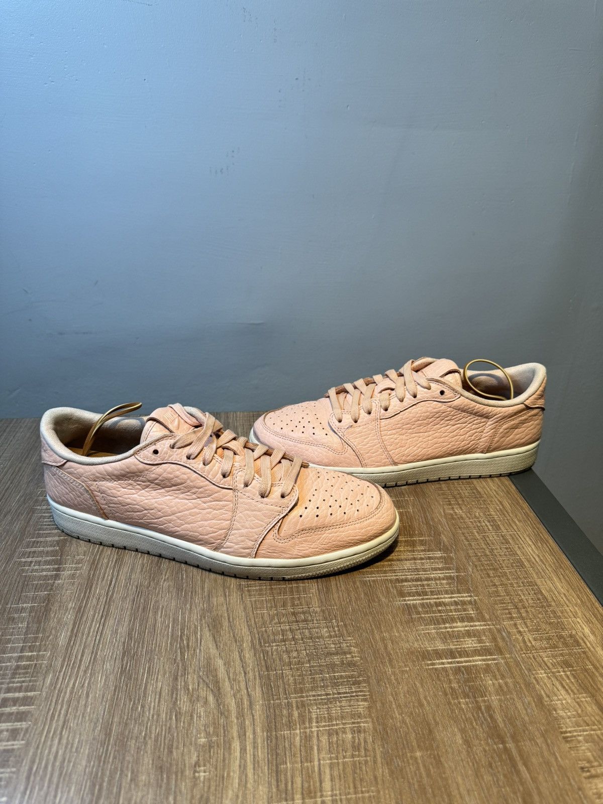 Jordan Brand Nike Air Jordan 1 Swooshless Low Arctic Orange Mens Size 9.5 Size US 9.5 / EU 42-43 - 2 Thumbnail