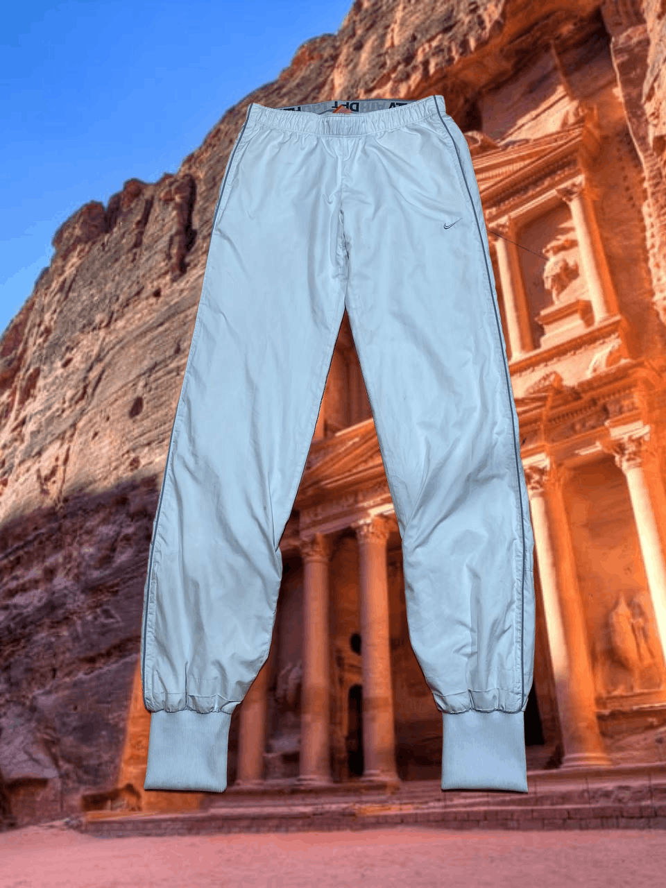 Nike Vintage white casual pants Nike Y2K streetwear Size US 28 / EU 44 - 1 Thumbnail
