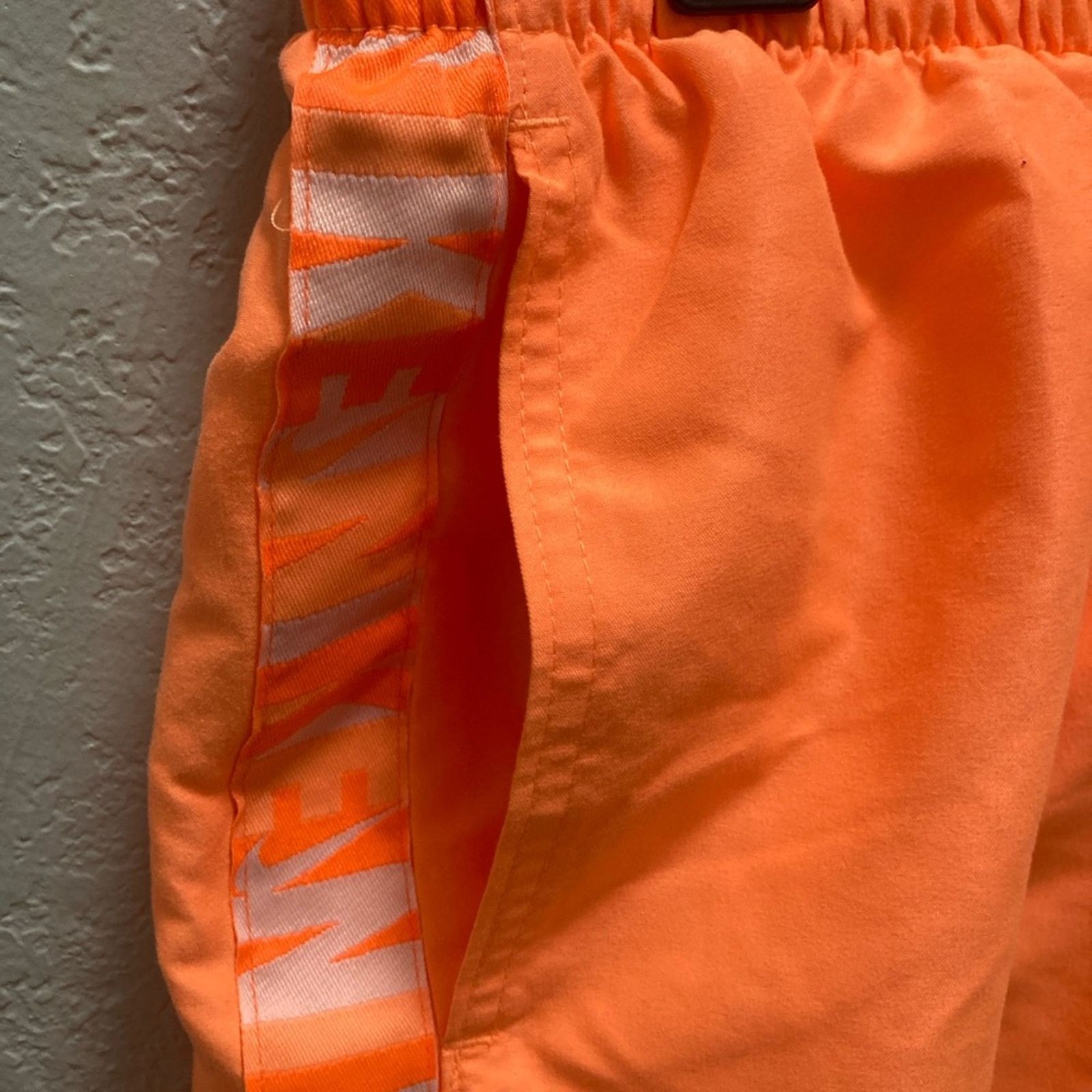 Nike Nike Men Orange Swim Trunks Size Medium with Pockets Size US 30 / EU 46 - 4 Thumbnail