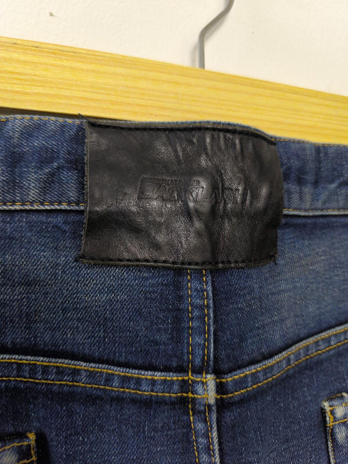 Isamu Katayama Backlash Isamu Katayama Backlash Skinny Dirty Jeans Size US 33 - 10 Thumbnail