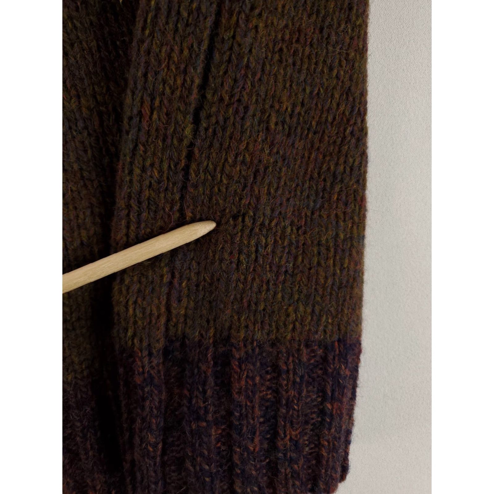 Tommy Hilfiger VINTAGE Tommy Hilfiger Sweater 90s Mens S Brown Wool Duck Hunting Hunter Pullover Small hole TS Size US S / EU 44-46 / 1 - 7 Thumbnail