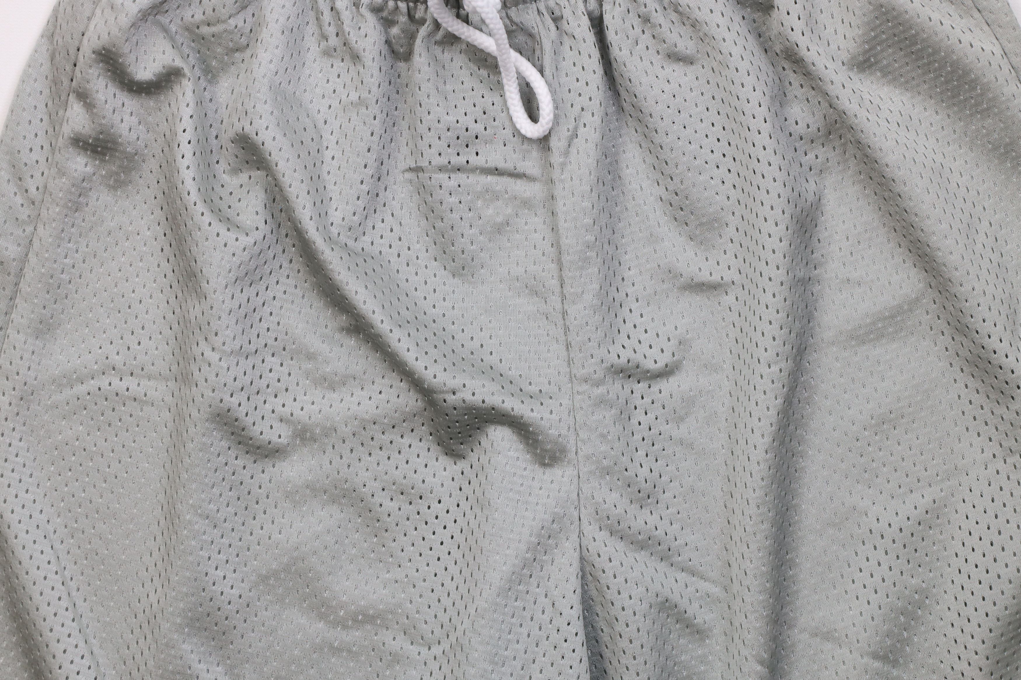 Vintage Vintage 90s Y2K Streetwear Basketball Shorts Training Silver Size US 32 / EU 48 - 3 Thumbnail