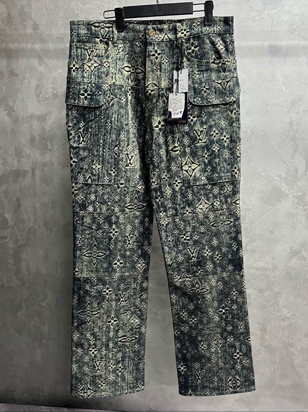 Louis Vuitton Louis Vuitton Monogram Multi-Pocket Casual Pants Size 33 Size US 33 - 1 Thumbnail