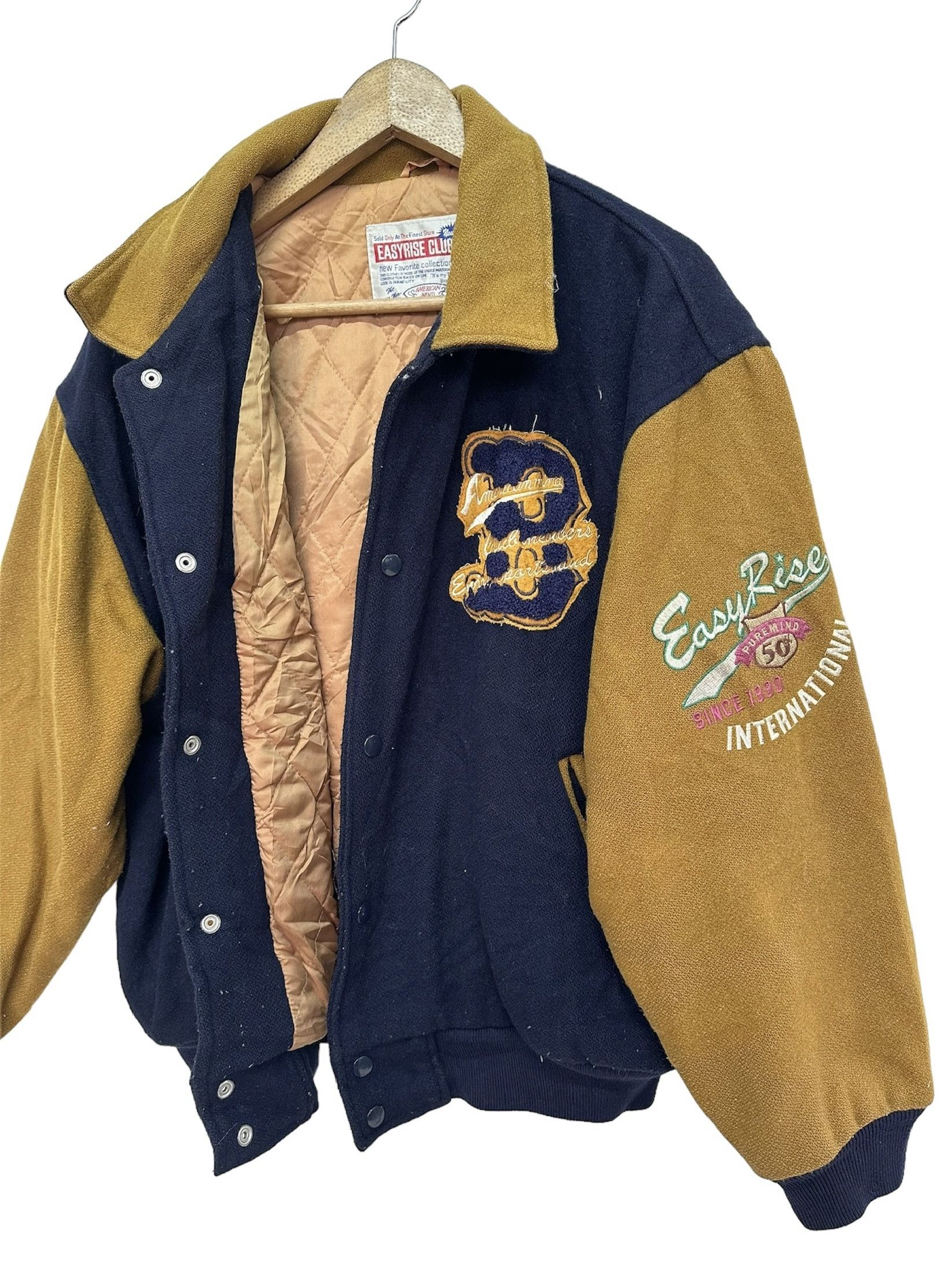 Japanese Brand Vintage Club Spirit American Flavor Big Logo Varsity Jacket Size US L / EU 52-54 / 3 - 4 Thumbnail