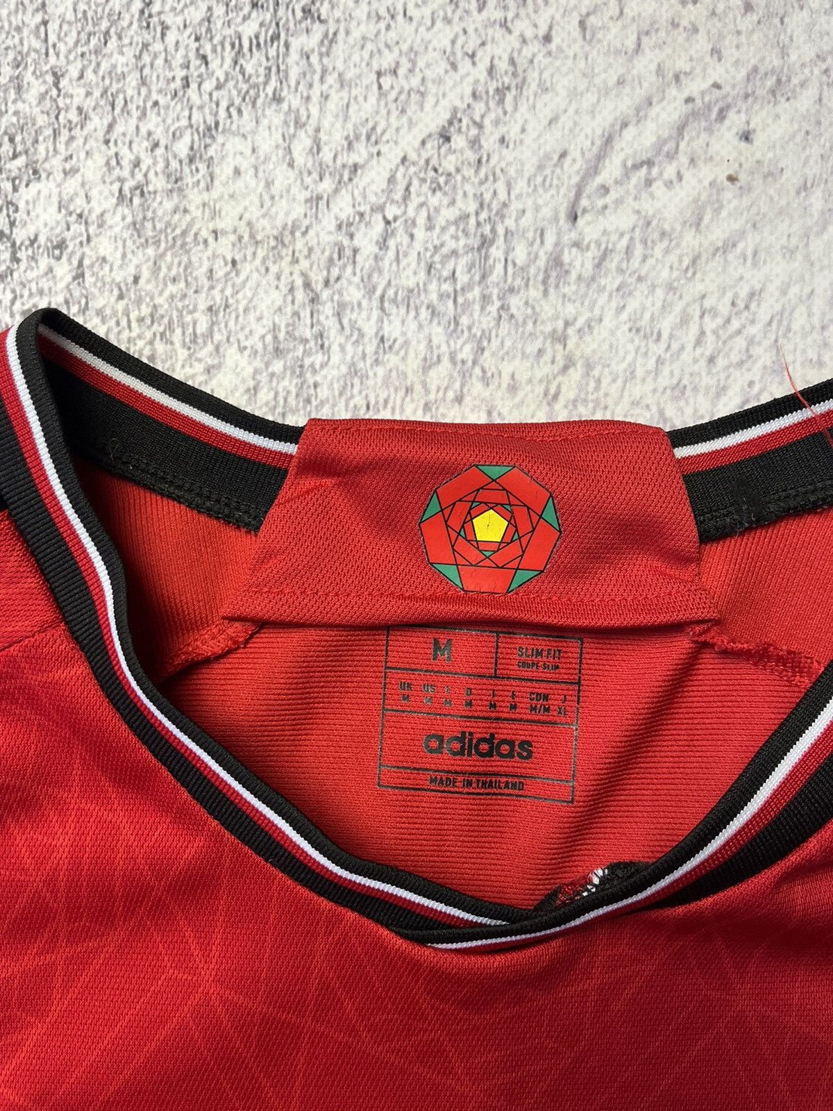 Vintage Manchester United 2023-2024 Authentic Home Shirt Size US M / EU 48-50 / 2 - 10 Thumbnail