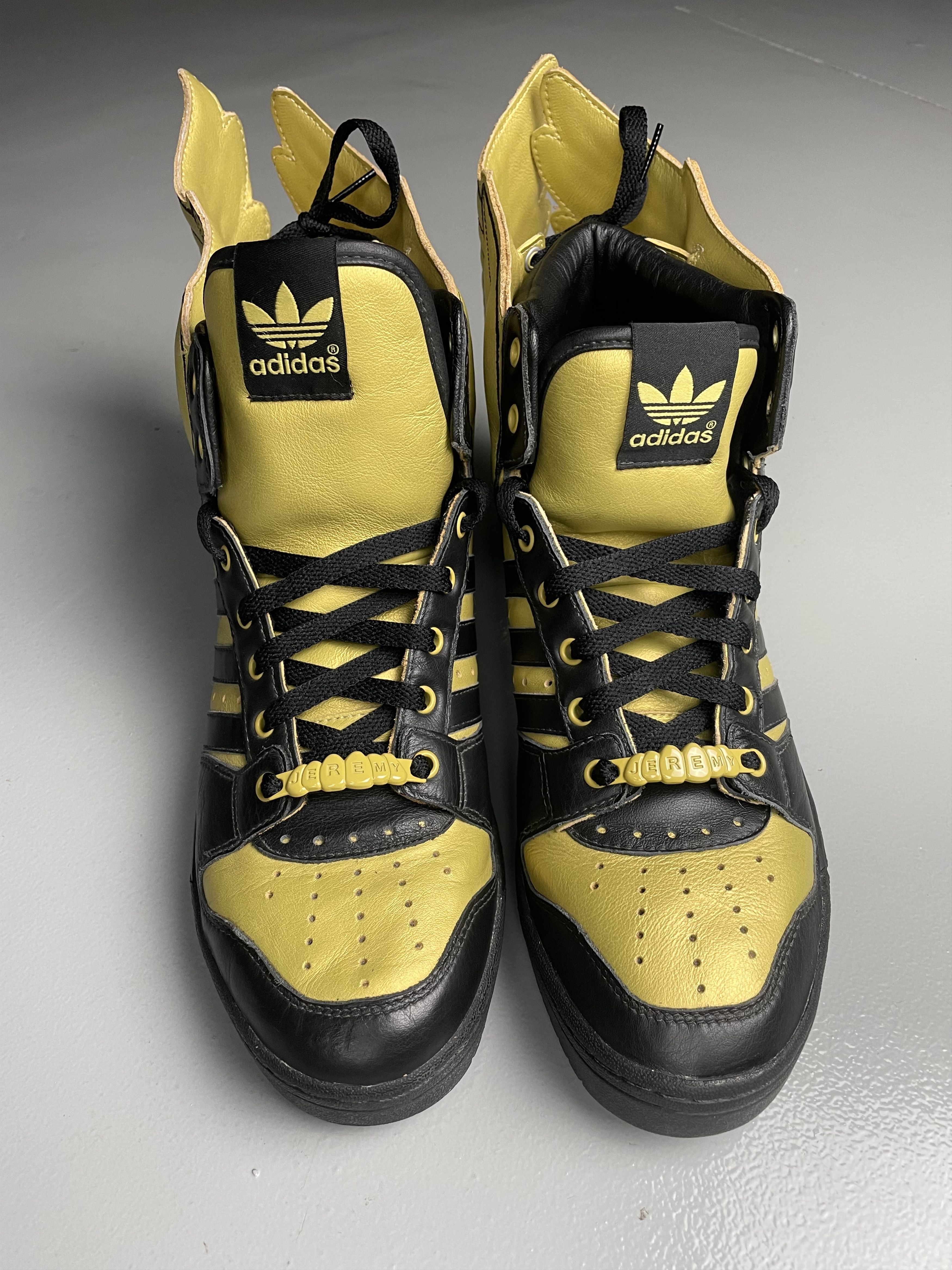 Adidas × Jeremy Scott adidas X Jeremy Scott 2011 JS Wings 2.0 Black/Metallic Gold Size US 9.5 / EU 42-43 - 4 Thumbnail