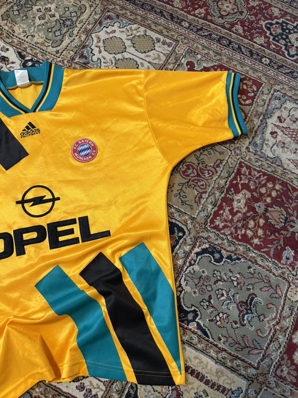 Adidas Adidas x Bayern 1993/96 With Number Rare Block Core Y2K Rare Size US L / EU 52-54 / 3 - 4 Thumbnail