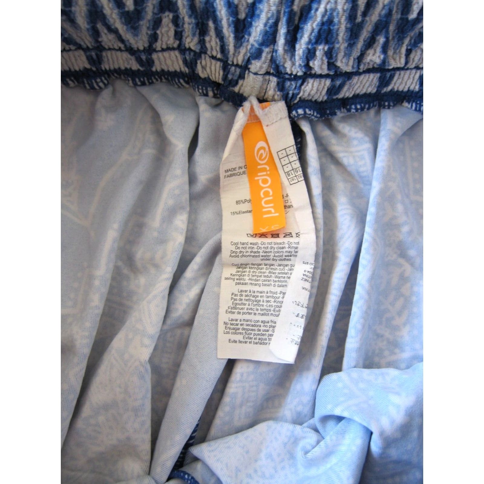 Rip Curl Ripcurl Blue Ivory Floral Stretch Workout Running Active Booty Shorts Women XS Size 26" / US 2 / IT 38 - 3 Thumbnail