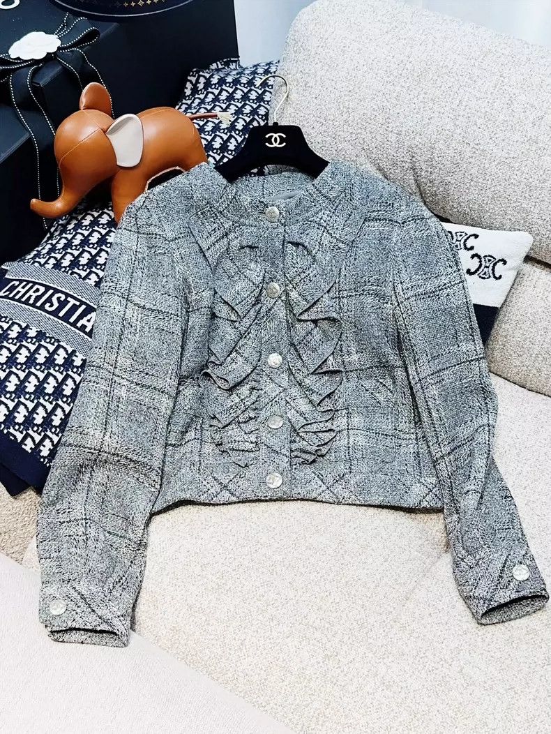 Chanel Chanel Gray Ruffled Tweed Jacket - dmc Size US M / EU 48-50 / 2 - 1 Thumbnail