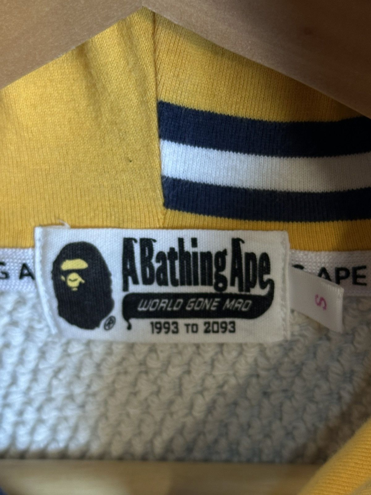 Bape A BATHING APE® One Point Regular Fit Full Zip Hoodie. Size S / US 4 / IT 40 - 9 Thumbnail