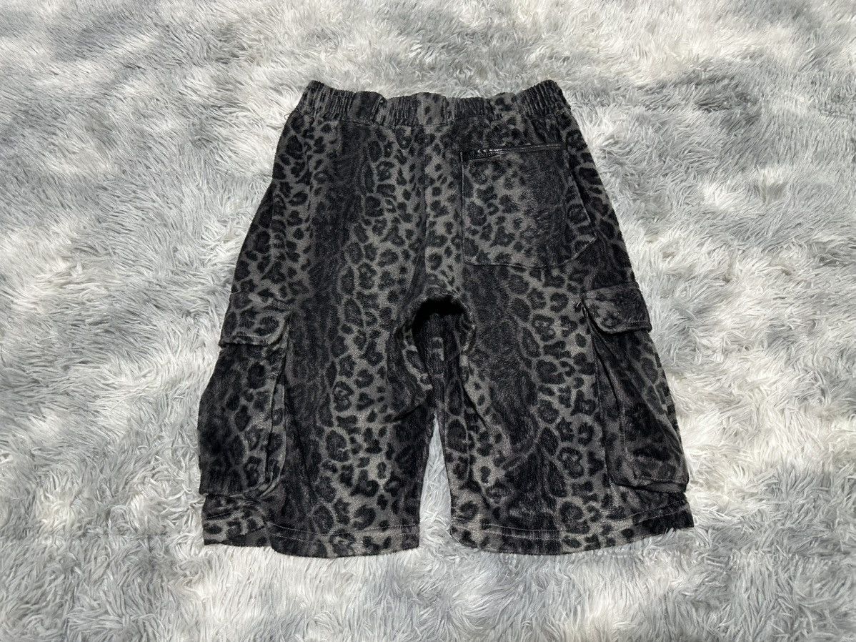 Japanese Brand 🔥Sick Y2K Clash Ahead Leopard Shorts Punk Size US 30 / EU 46 - 9 Thumbnail