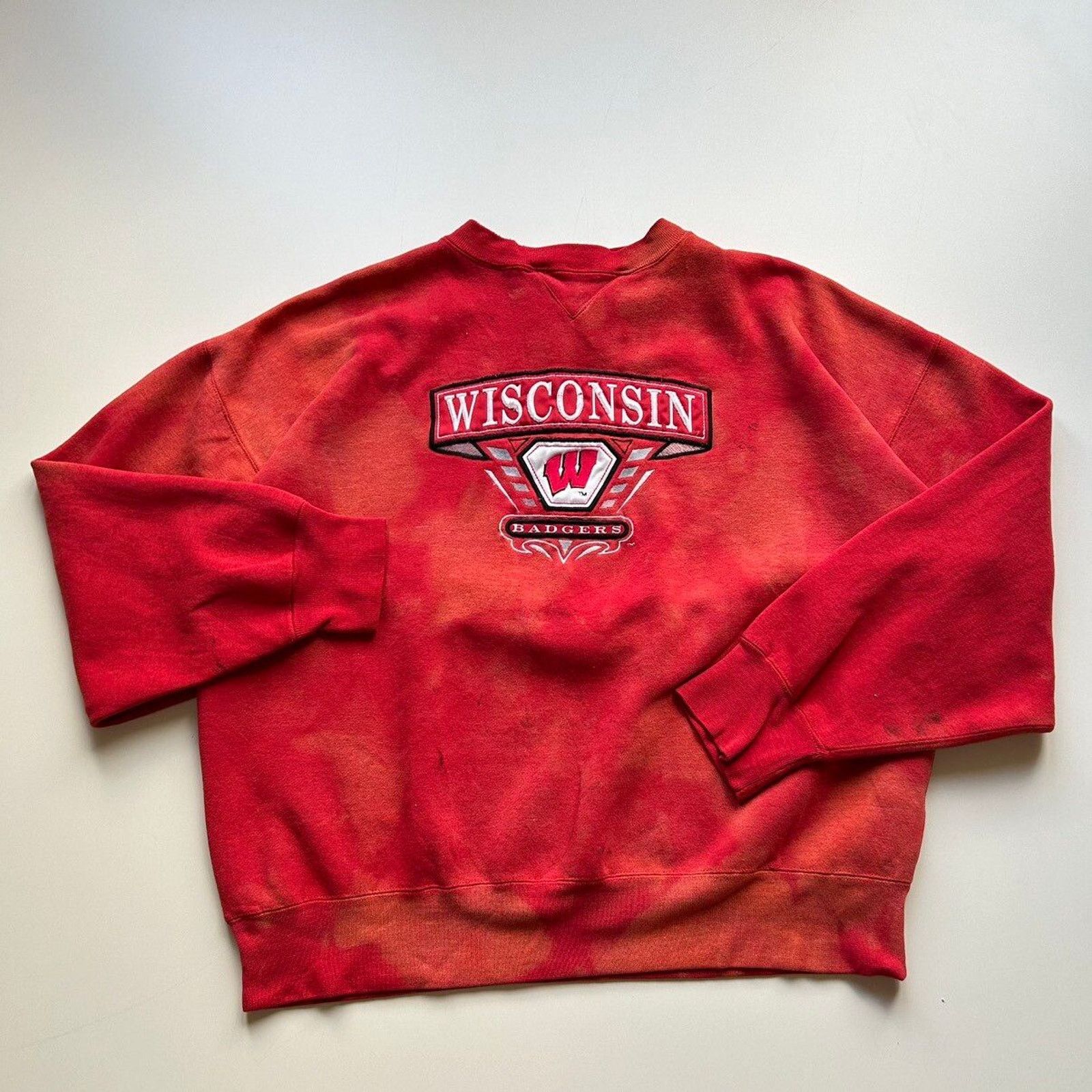 NCAA × Vintage Vintage 90s Wisconsin Badgers NCAA Crewneck XL Bleached Rare Size US L / EU 52-54 / 3 - 1 Thumbnail