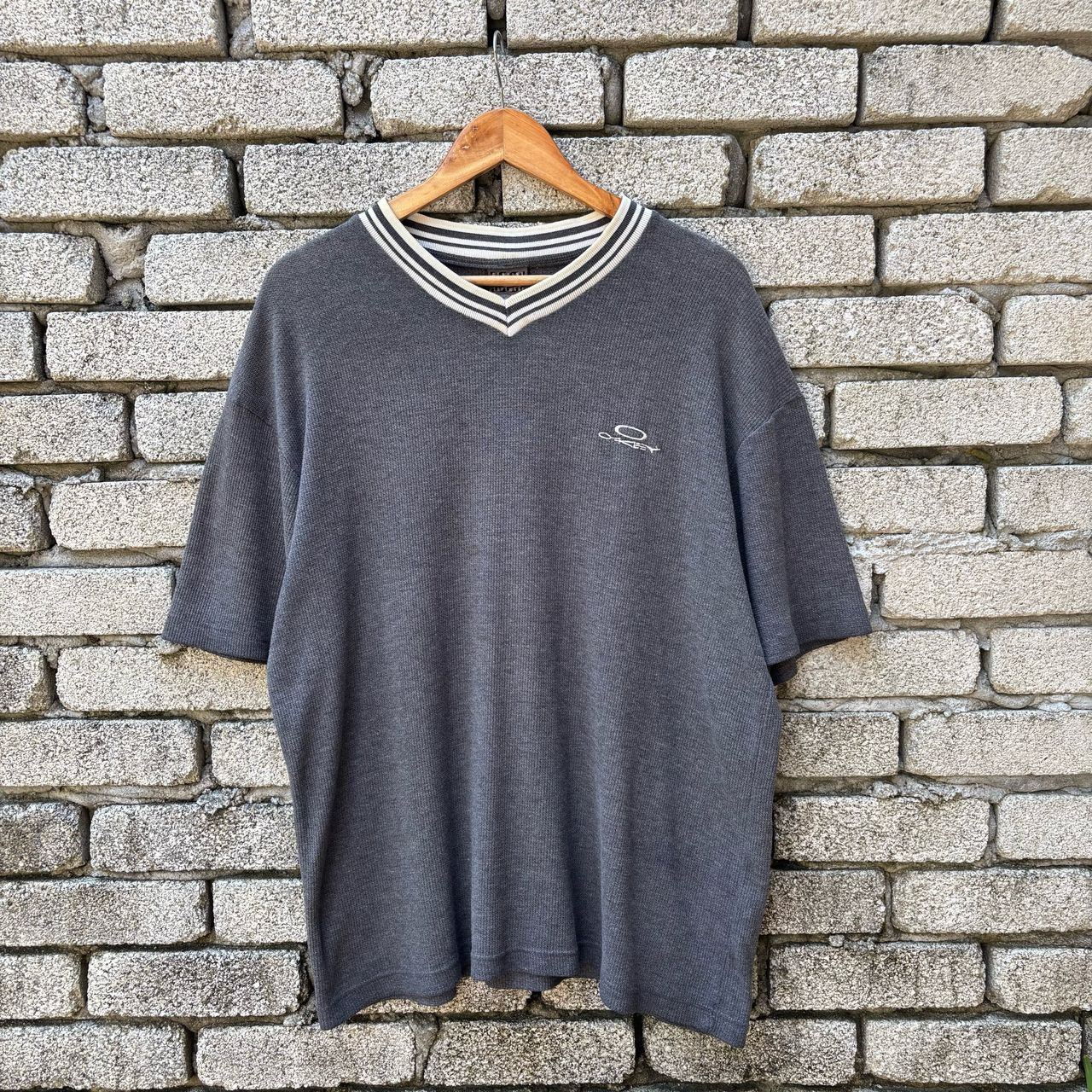 Oakley × Vintage Vintage V neck Oakley Shirt Size US XL / EU 56 / 4 - 1 Thumbnail