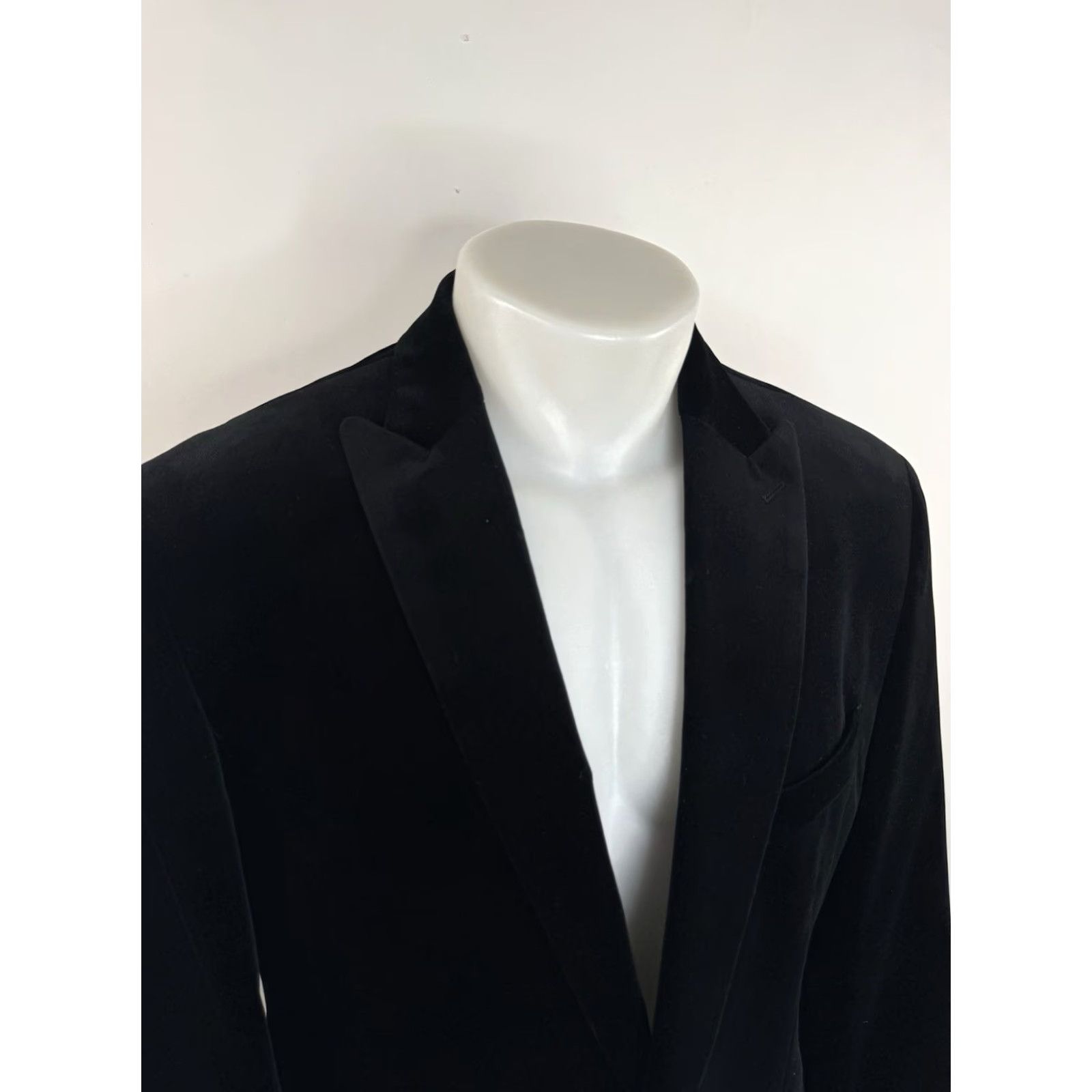 Banana Republic VINTAGE Banana Republic Italian Fabric VELVET Blazer Tux 44 R Jacket EXCELLENT Ban ana Republic Blazer 44 Black Mens Velvet Blazer Size 44R - 2 Thumbnail