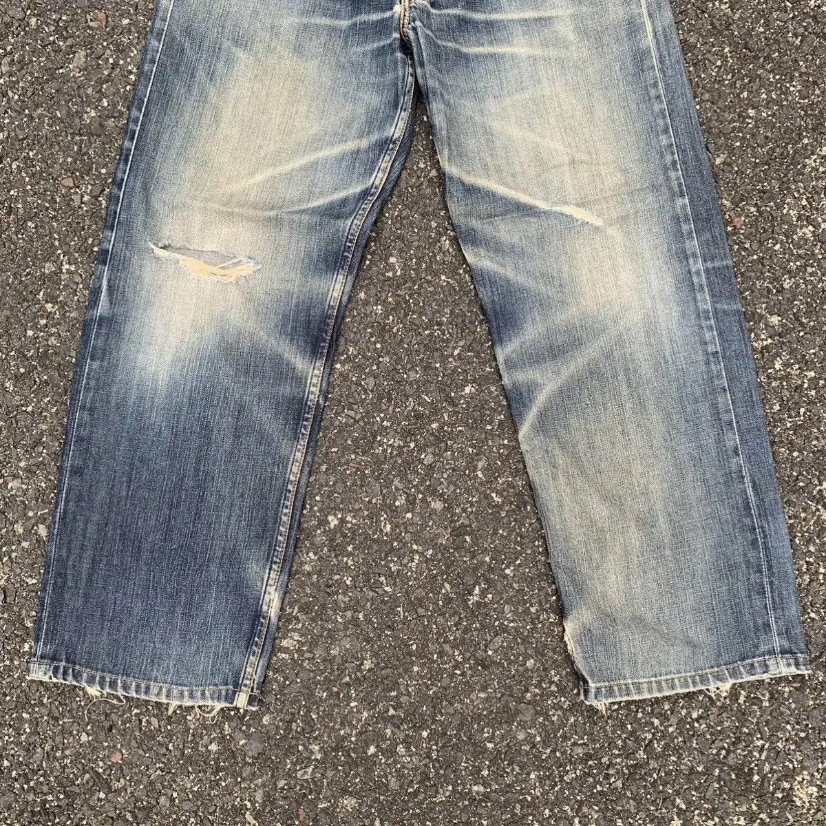 Levi's Levi’s LOT703 Distressed Denim Levis Sun Faded Jeans Pants Size US 34 / EU 50 - 3 Thumbnail