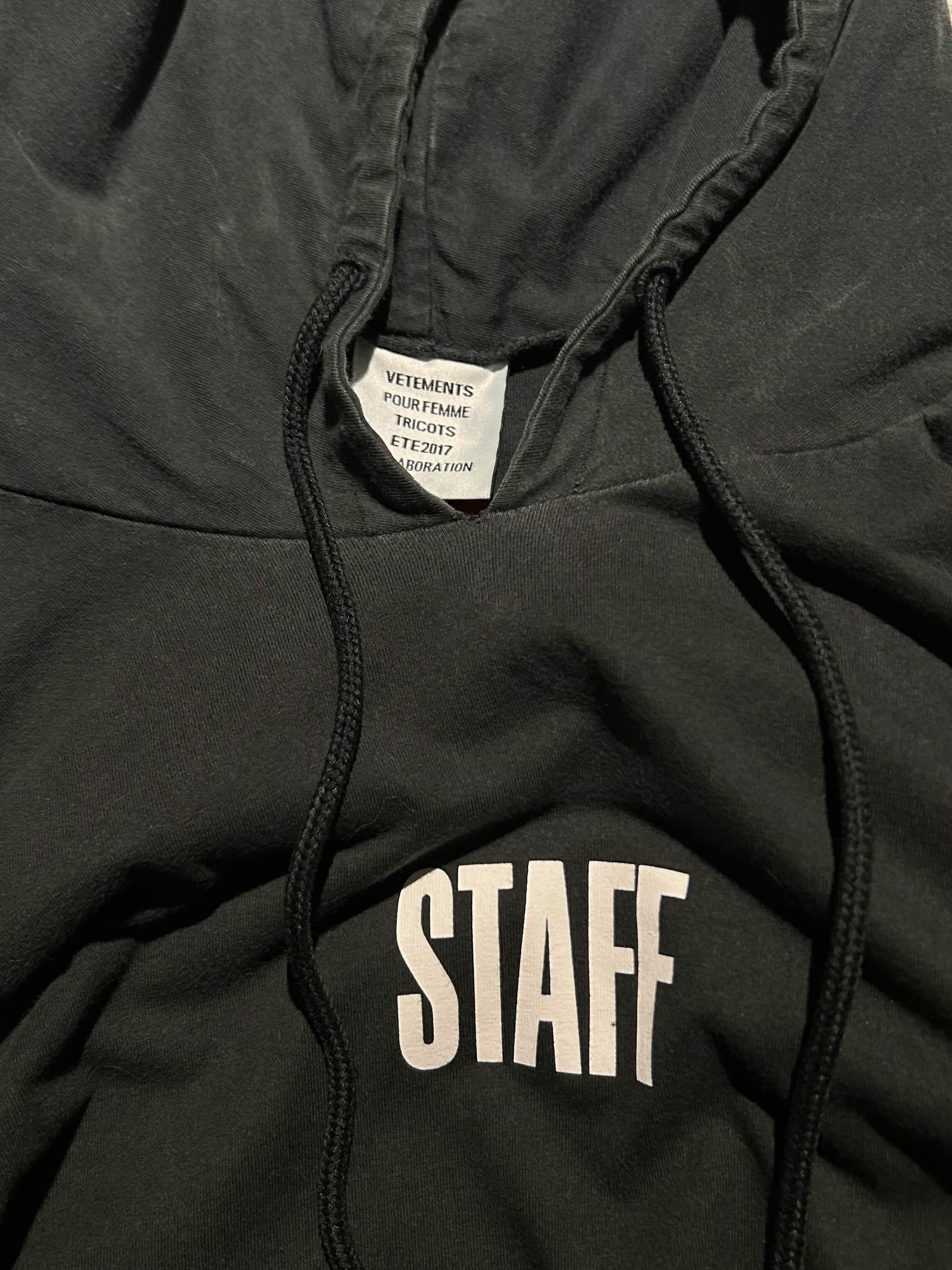 Vetements VETEMENTS 2017 STAFF Hoodie Size US M / EU 48-50 / 2 - 3 Thumbnail