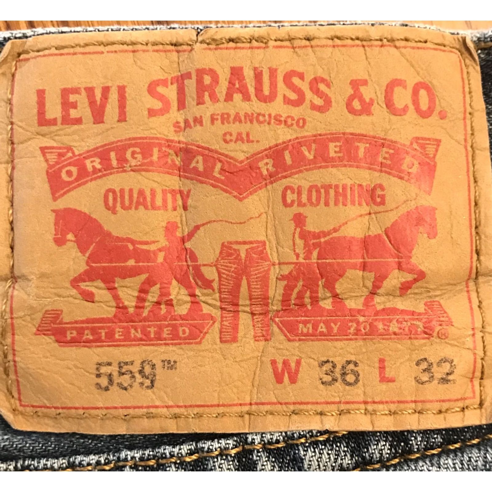 Levi's VINTAGE Levis 559 Jeans Mens 36 x 32 Relaxed Straight Denim Comfort USA 500 Series Mens Jeans Size US 36 / EU 52 - 6 Thumbnail
