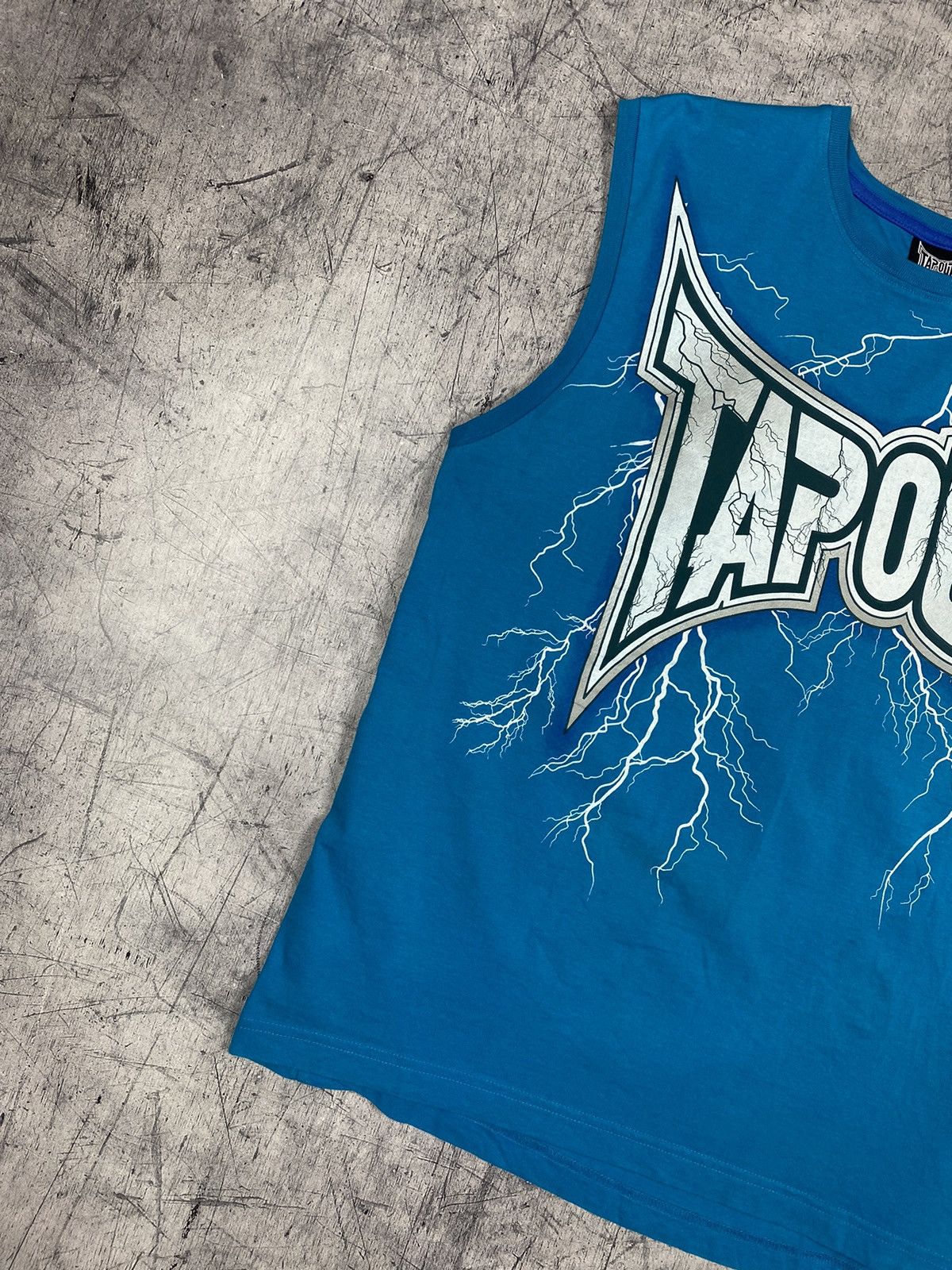 Tapout Vintage Tapout Big Logo Y2K Tee T Shirt Size US L / EU 52-54 / 3 - 4 Thumbnail