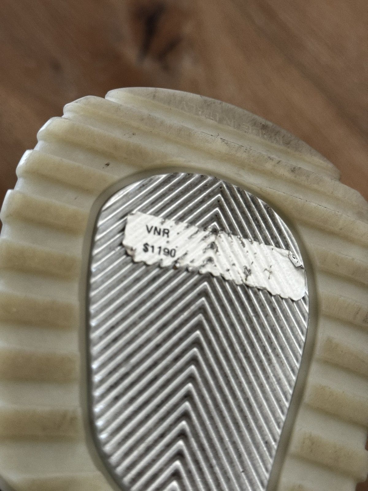 Louis Vuitton Louis Vuitton VNR Size US 8 / EU 41 - 4 Thumbnail