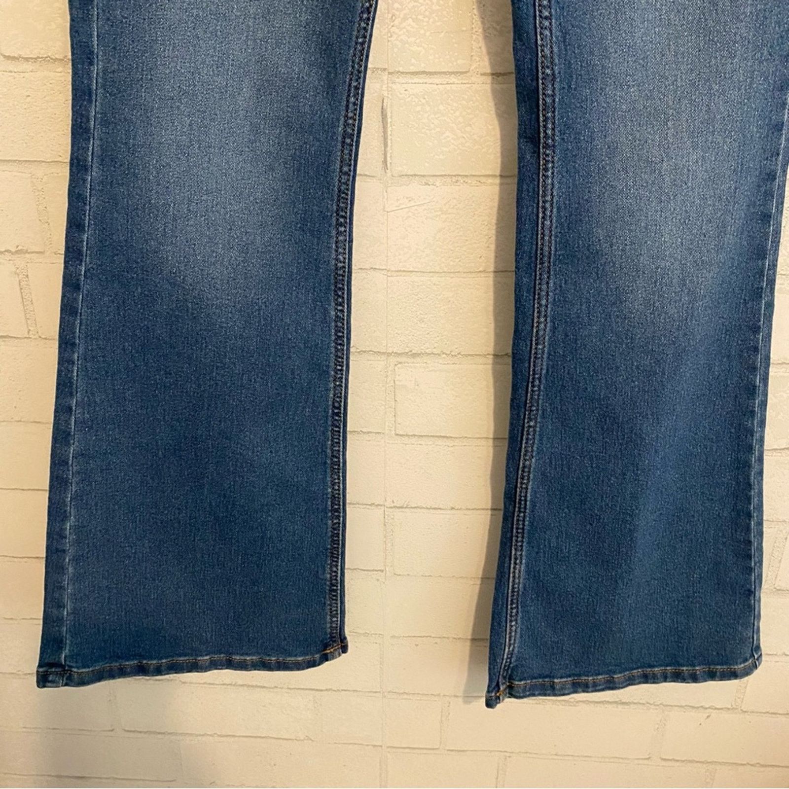 Pieces Uniques NWT $70 Pieces UK Denim Flare Fit High Waist Jeans MED NEW Size 28" / US 6 / IT 42 - 15 Thumbnail