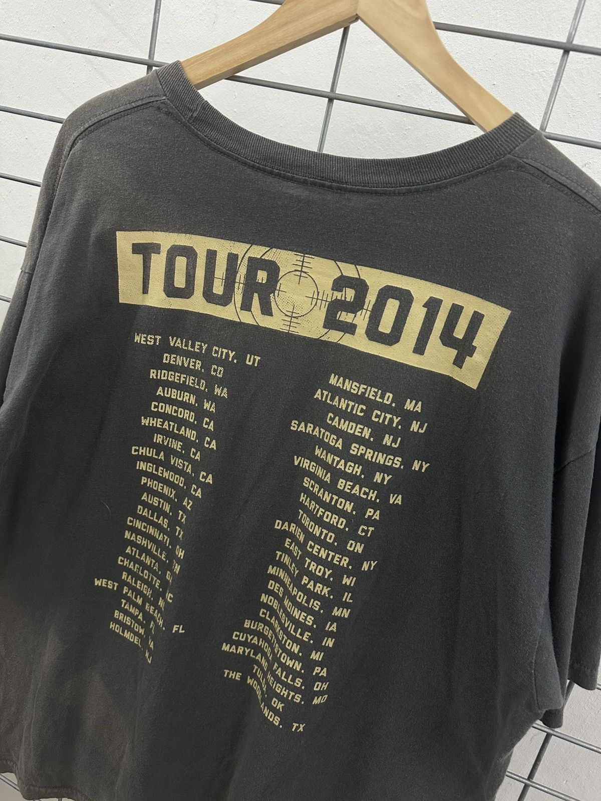 Band Tees × Vintage Beautiful Faded Vintage Def Leppard Rock Brigade Band Tee Size US XL / EU 56 / 4 - 9 Thumbnail