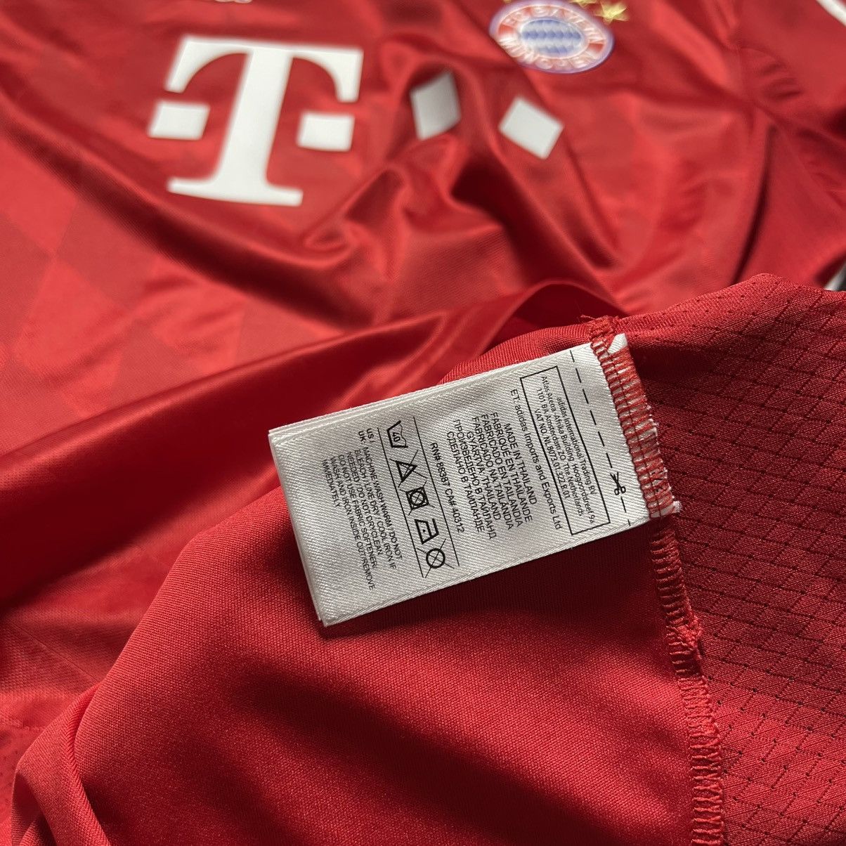 Vintage BAYERN ADIDAS 2013/2014 FOOTBALL HOME JERSEY #10 ROBBEN Size US L / EU 52-54 / 3 - 11 Thumbnail